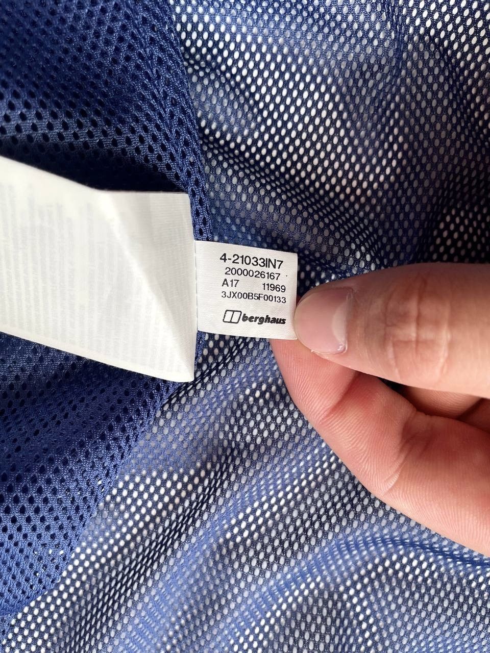 Berghaus Berghaus Light Jacket Gorpcore Outdoor Gore-Tex Logo Rare Size US M / EU 48-50 / 2 - 23 Thumbnail