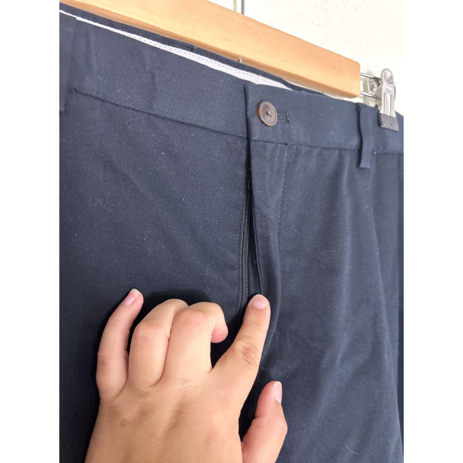 Eddie Bauer VINTAGE Eddie Bauer wrinkle free relaxed fit cotton pants Navy Blue mens 42x30 42 Tall Size US 42 / EU 58 - 6 Thumbnail
