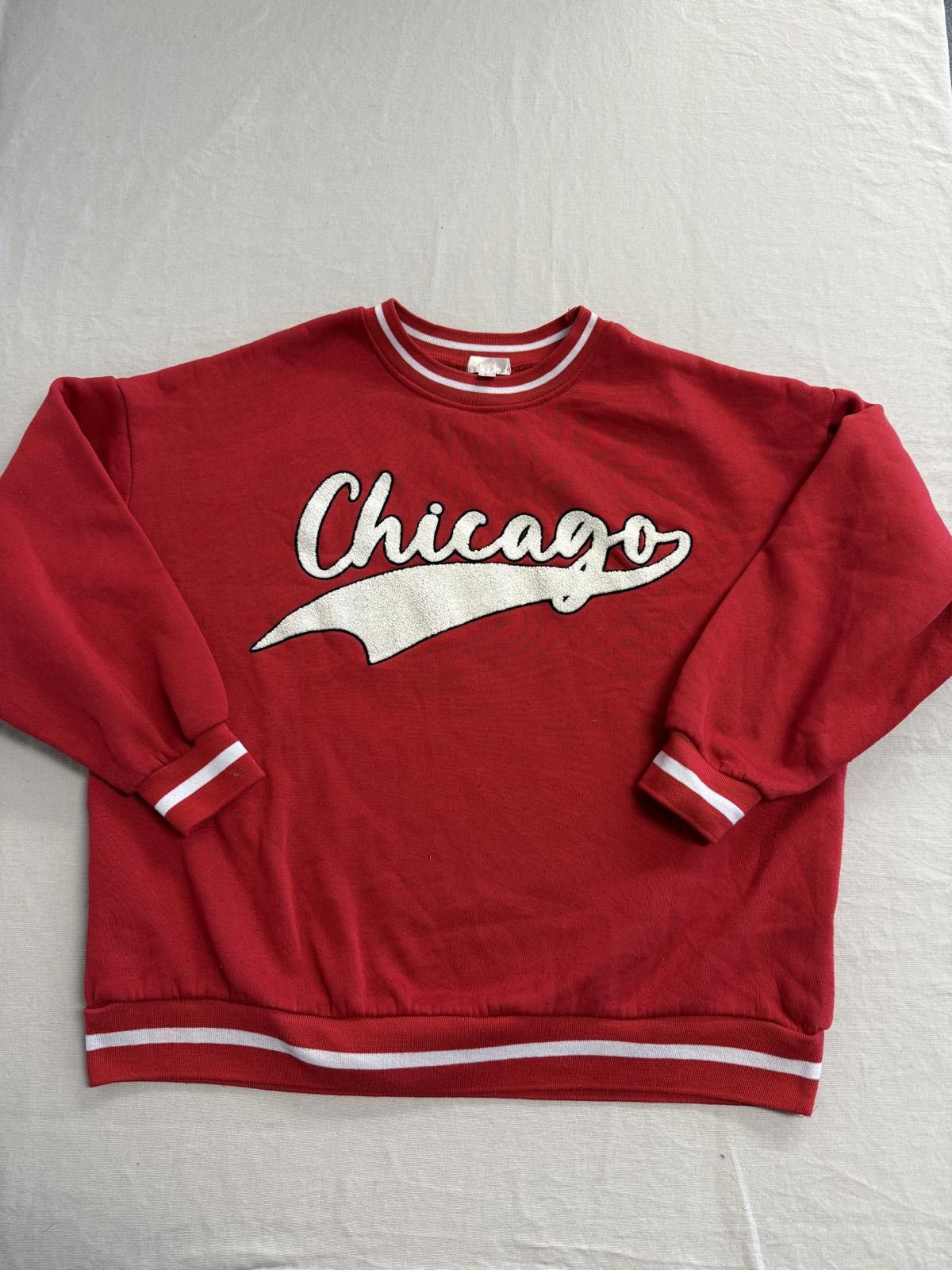 Designer Chicago Red Crewneck - Puff Varsity Style Chicago City - L Size US L / EU 52-54 / 3 - 1 Thumbnail