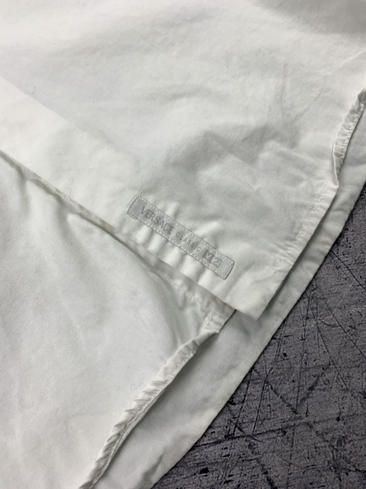 Versace VERSACE CLASSIC V2 FORMAL SHIRT WHITE LONG SLEEVE TOP 90’S Size US XS / EU 42 / 0 - 4 Thumbnail