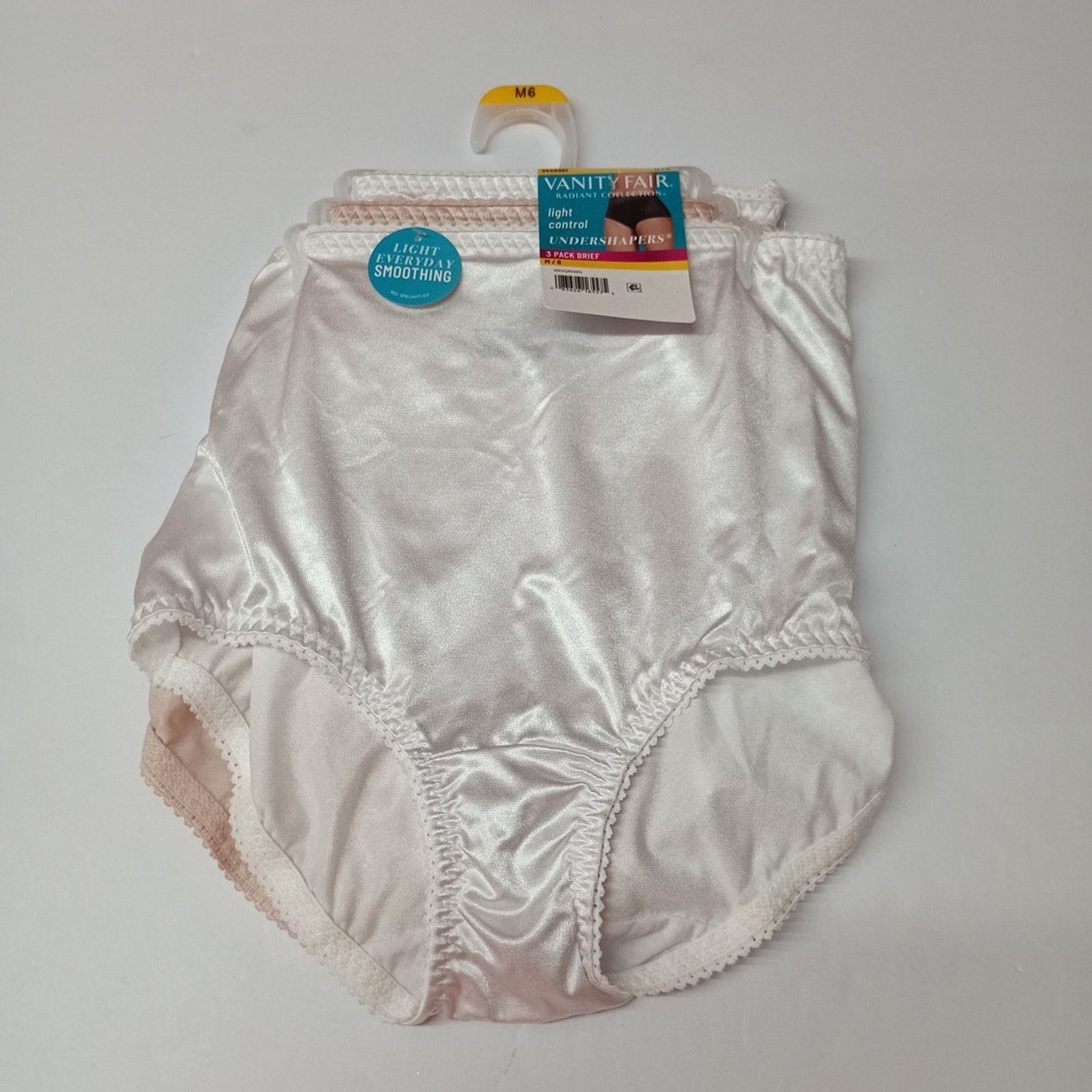 Other Vanity Fair Light Control Undershapers 3 Pack Brief M/6 Size ONE SIZE - 1 Thumbnail
