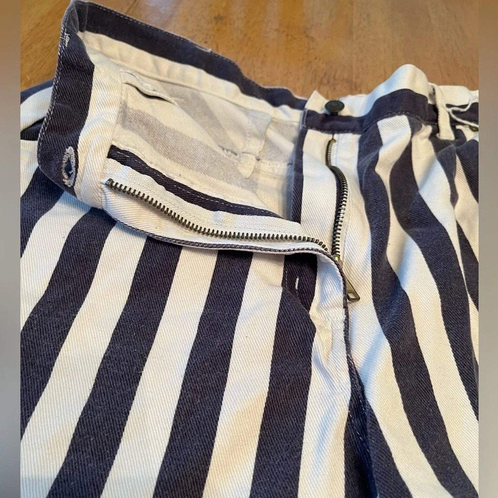 The Unbranded Brand Milano blue and white striped shorts, size 16 Size 38" / US 16 / IT 52 - 4 Thumbnail