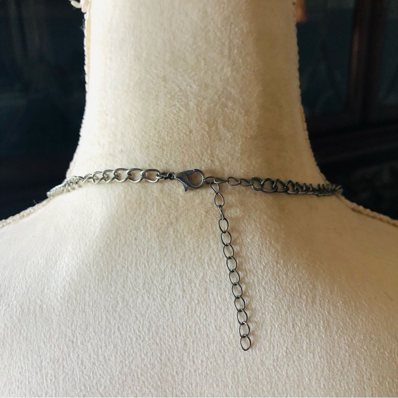 Jewelry Oval matte silver tone disc simulated black pearl necklace Size ONE SIZE - 7 Thumbnail