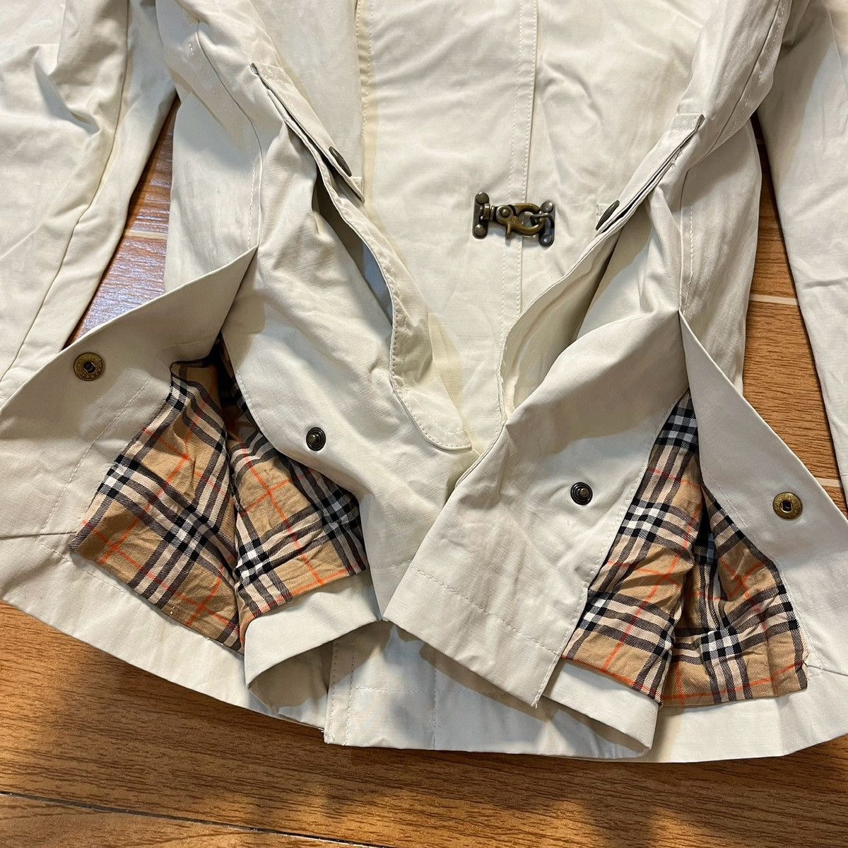 Burberry Vintage Burberrys London Nova Plaid Fireman's Jacket Size US M / EU 48-50 / 2 - 8 Thumbnail
