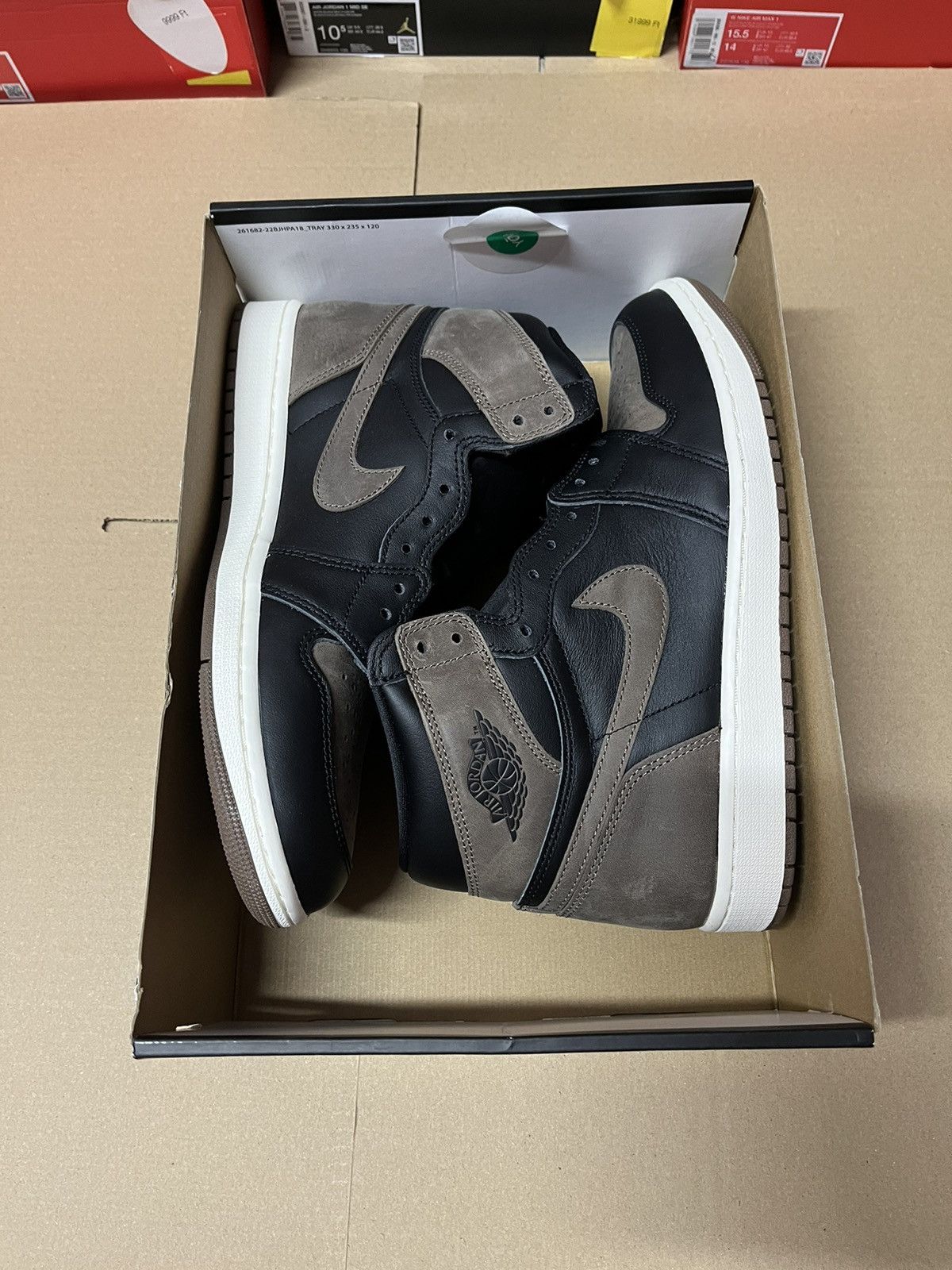 Nike Jordan 1 high og palomino Size US 10.5 / EU 43-44 - 11 Thumbnail