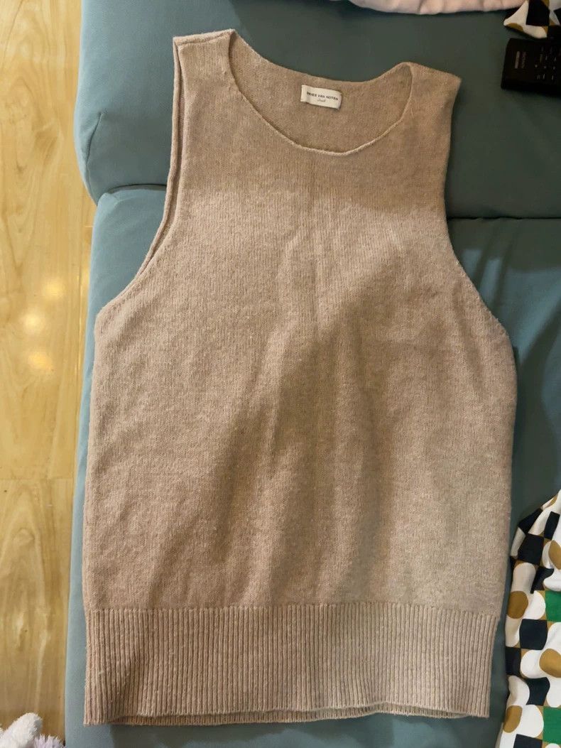 Dries Van Noten Dries Van Noten Wool Sleeveless Vest-dmc Size US S / EU 44-46 / 1 - 1 Thumbnail