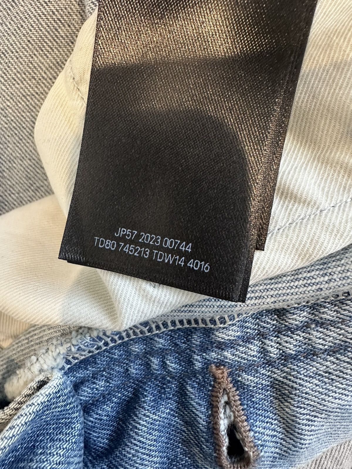 Balenciaga Balenciaga Distressed Light Wash Blue Baggy Denim Size US 32 / EU 48 - 6 Thumbnail