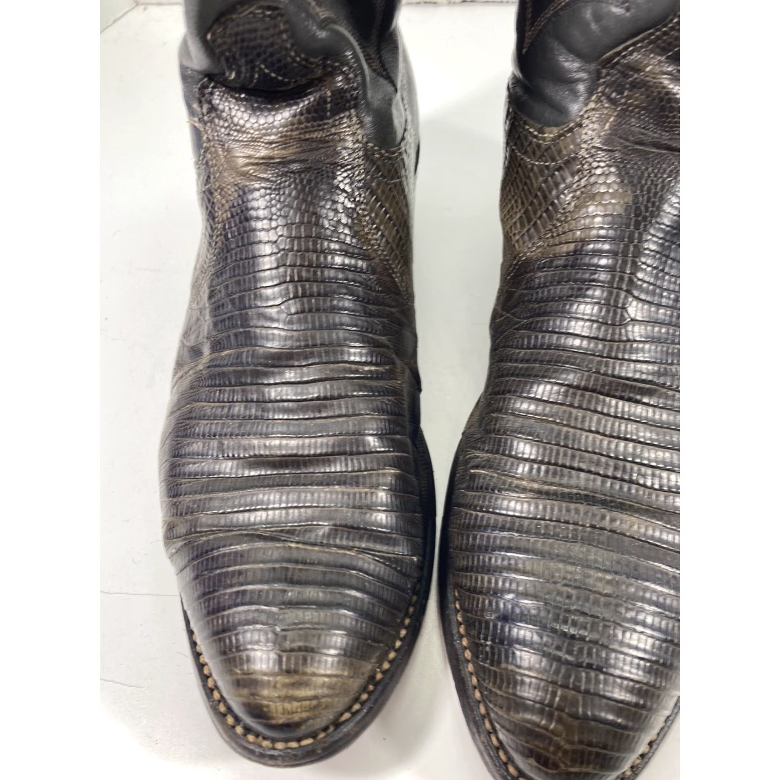 Vintage VINTAGE J. Chisholm Western Boots Men Size 9.5 D Gray Lizard Leather USA Size US 10 / EU 43 - 3 Thumbnail