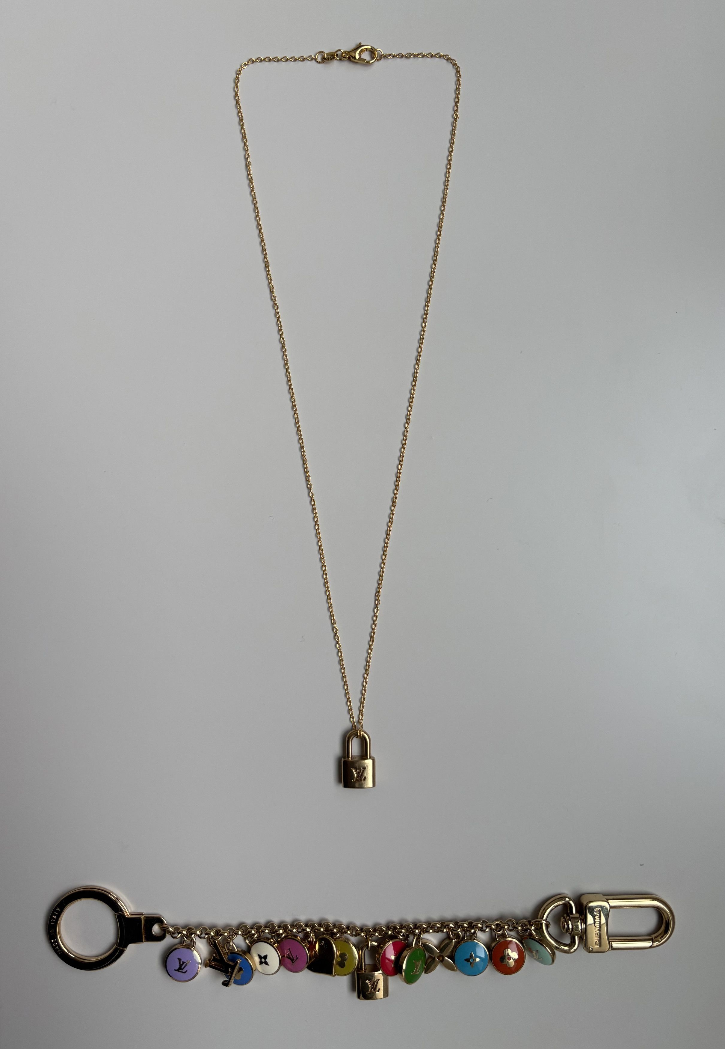 Louis Vuitton Louis Vuitton Gold Lock Logo Pendant Necklace Size ONE SIZE - 3 Thumbnail
