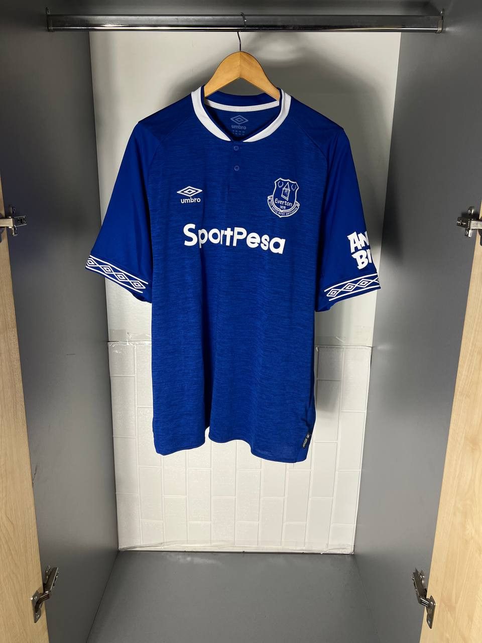 Umbro VINTAGE UMBRO FC EVERTON ENGLAND SOCCER JERSEY RETRO Y2K 90s Size US XXL / EU 58 / 5 - 1 Thumbnail