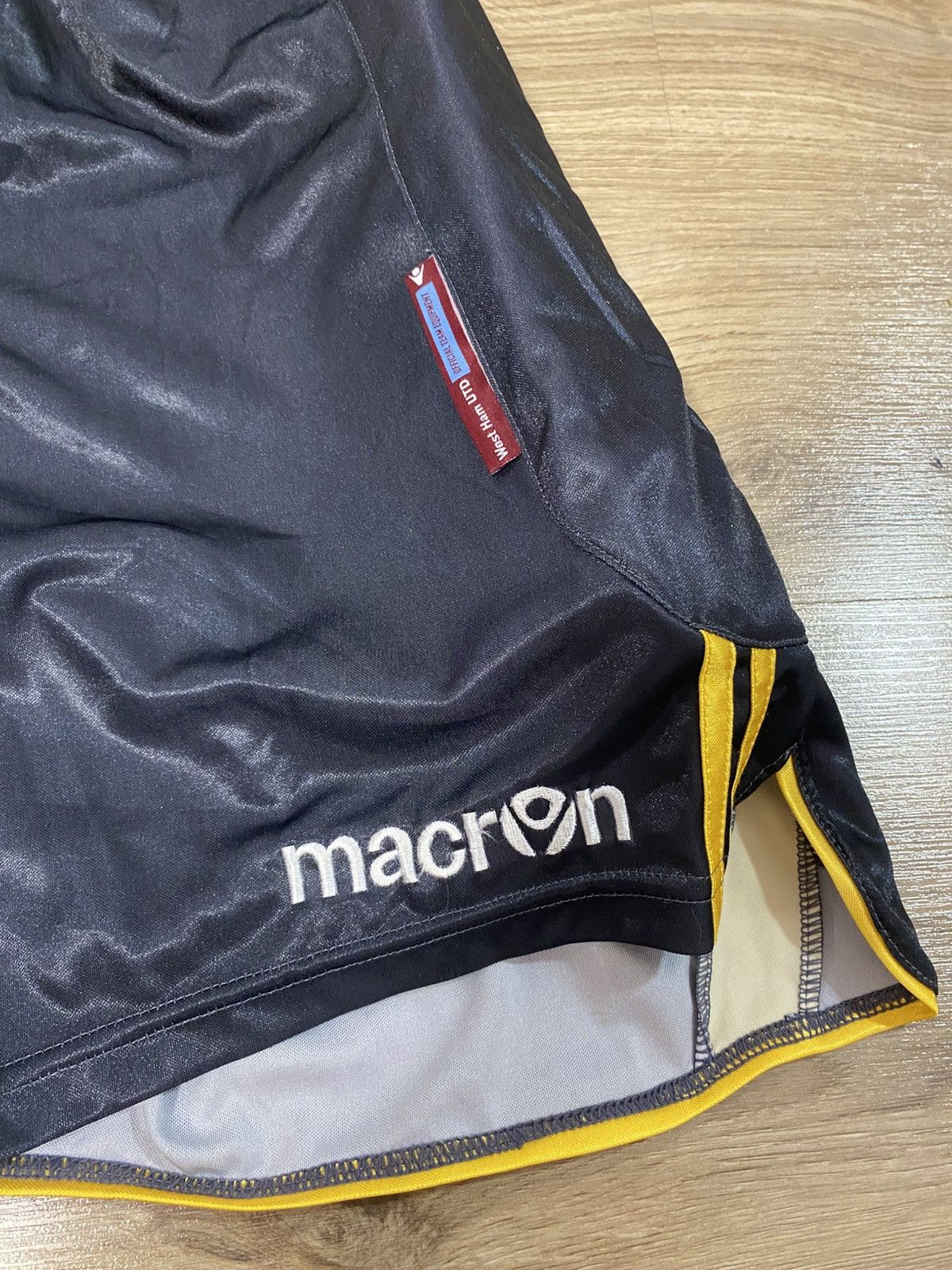Macron Macron West Ham United Goalkeeper Issue Player Shorts Size:L Size US 34 / EU 50 - 3 Thumbnail