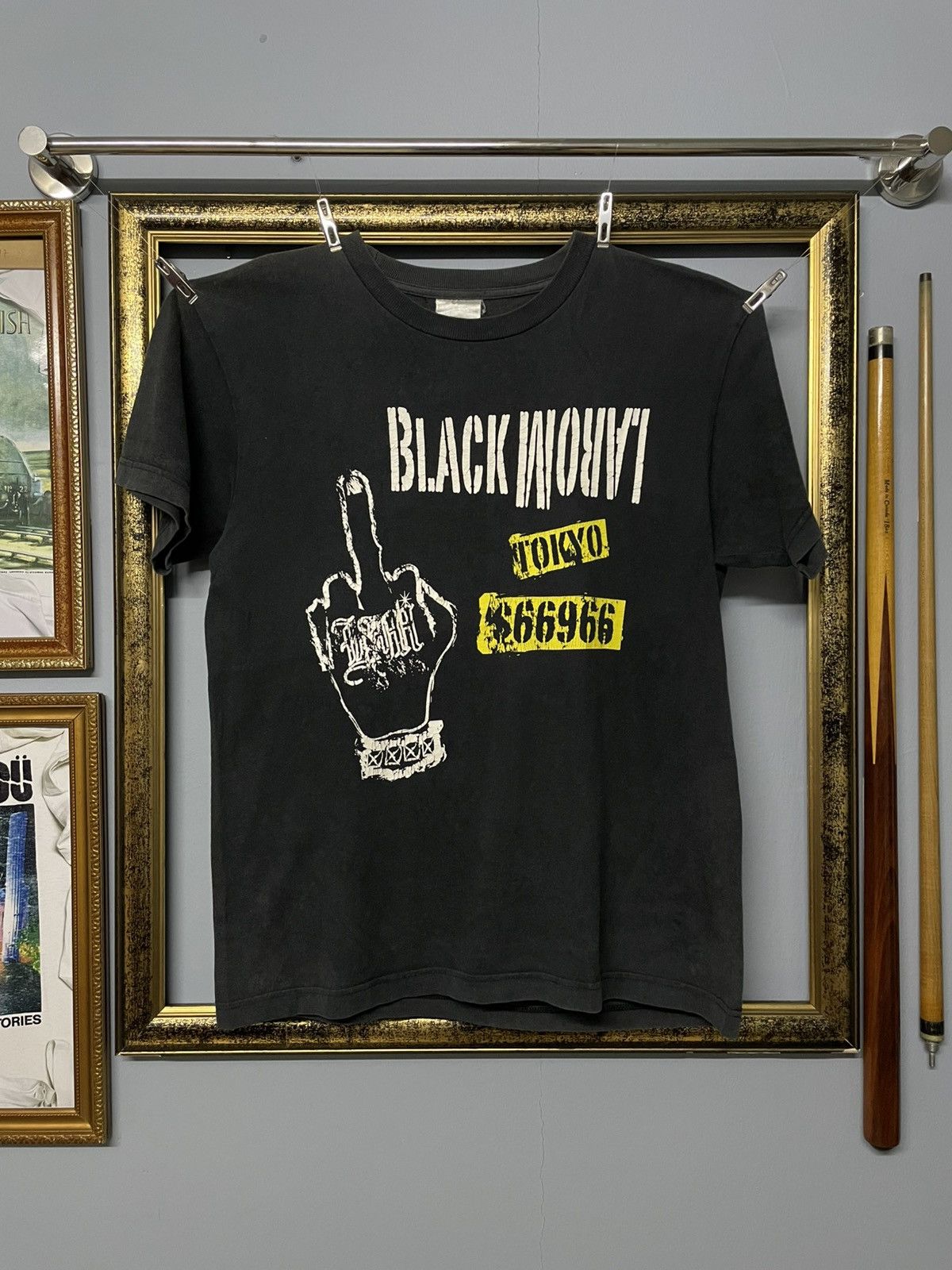 Vintage Vintage 1990s Black Larom Tokyo Sunfaded Trash Fuck Tshirt Size US M / EU 48-50 / 2 - 1 Thumbnail
