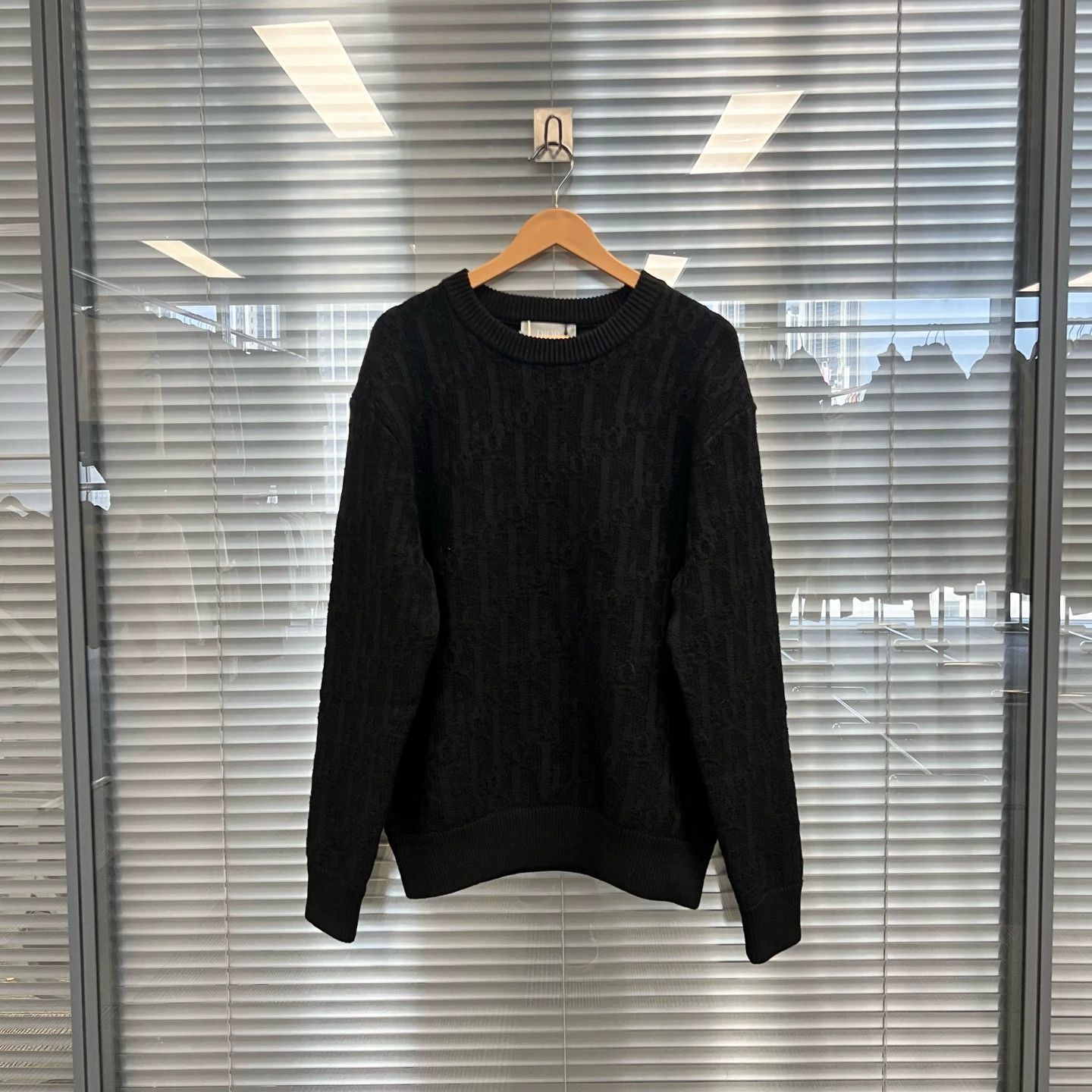 Dior DIOR 25ss Essentials all-over Jacquard Logo Knit Sweater S Size US S / EU 44-46 / 1 - 1 Thumbnail