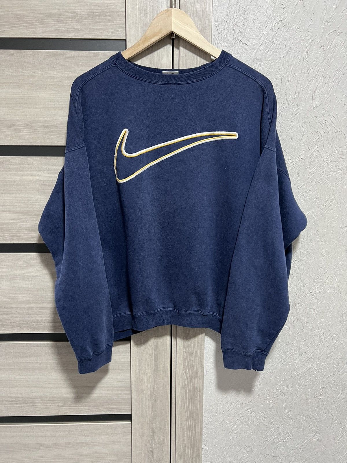 Nike Vintage 90’s Nike Sweatshirt Nike Swoosh Big Logo 90’s Size US L / EU 52-54 / 3 - 11 Thumbnail