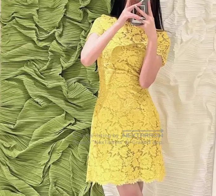 Valentino Valentino Classic lace dress Size S / US 4 / IT 40 - 1 Thumbnail