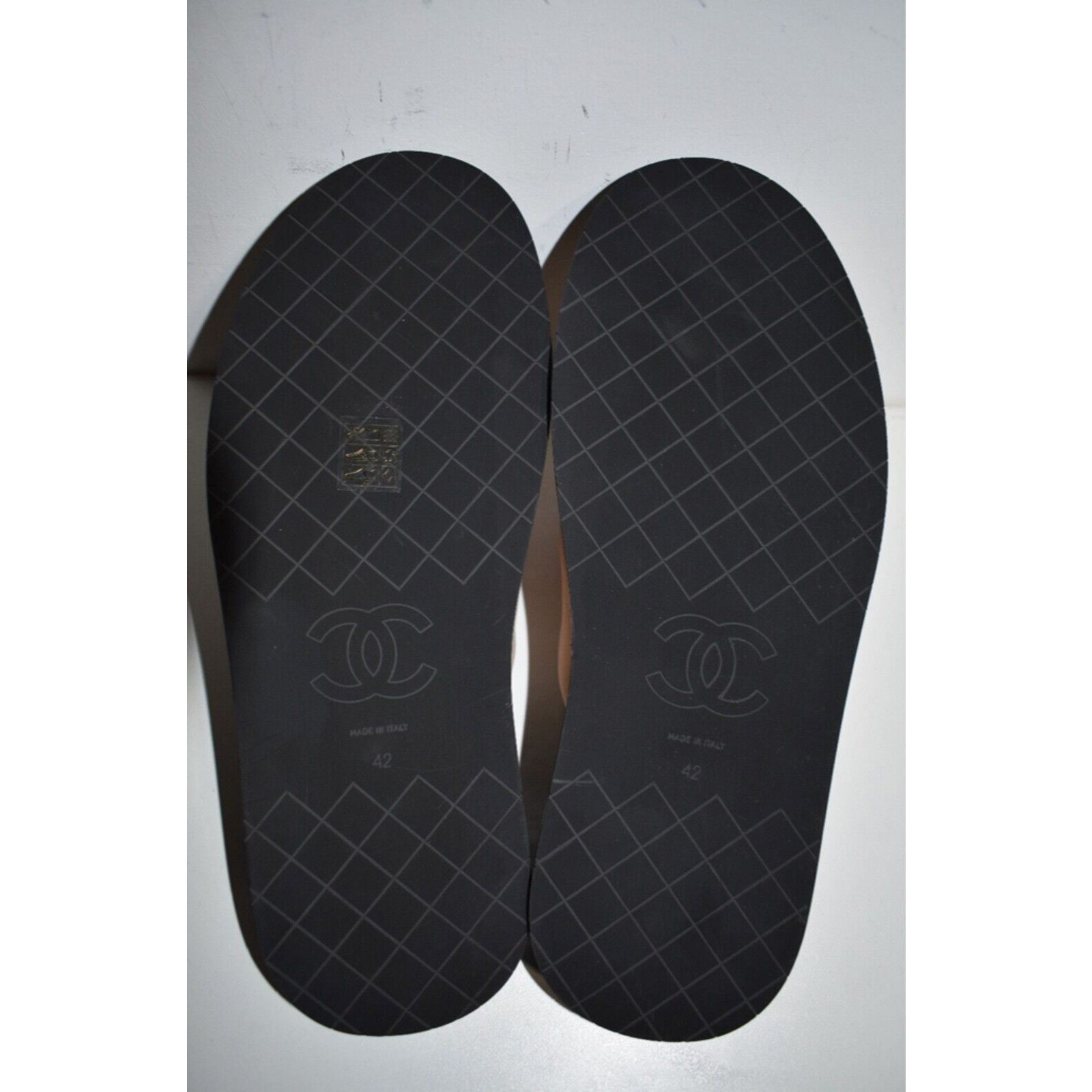 Chanel Chanel Beige Black Fabric Criss Cross Puffy CC Logo Slide Size US 12 / IT 42 - 12 Thumbnail