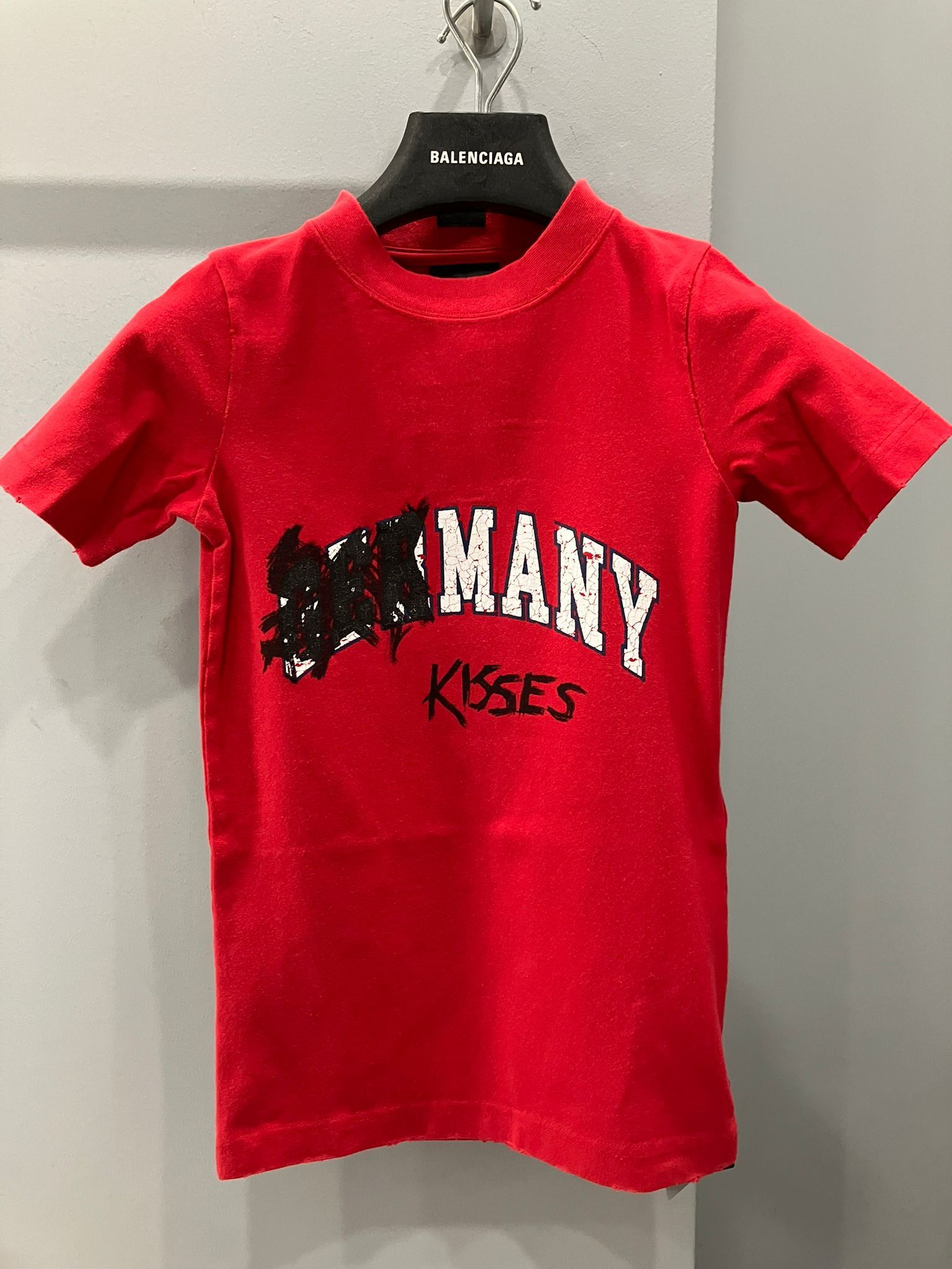 Balenciaga o1la1rc1a1024 Fitted T-Shirt in Faded Red Size L / US 10 / IT 46 - 1 Preview