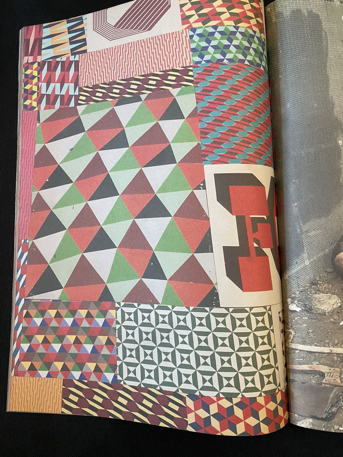 RVCA Barry McGee twist signed art Zine Size ONE SIZE - 5 Thumbnail