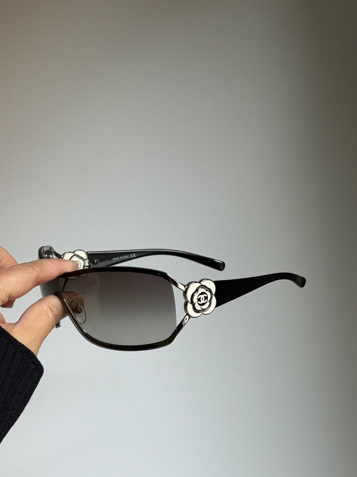 Chanel CHANEL SUNGLASSES 4164 LOGO CC Wrap Metal Vintage Iconic Size ONE SIZE - 1 Thumbnail
