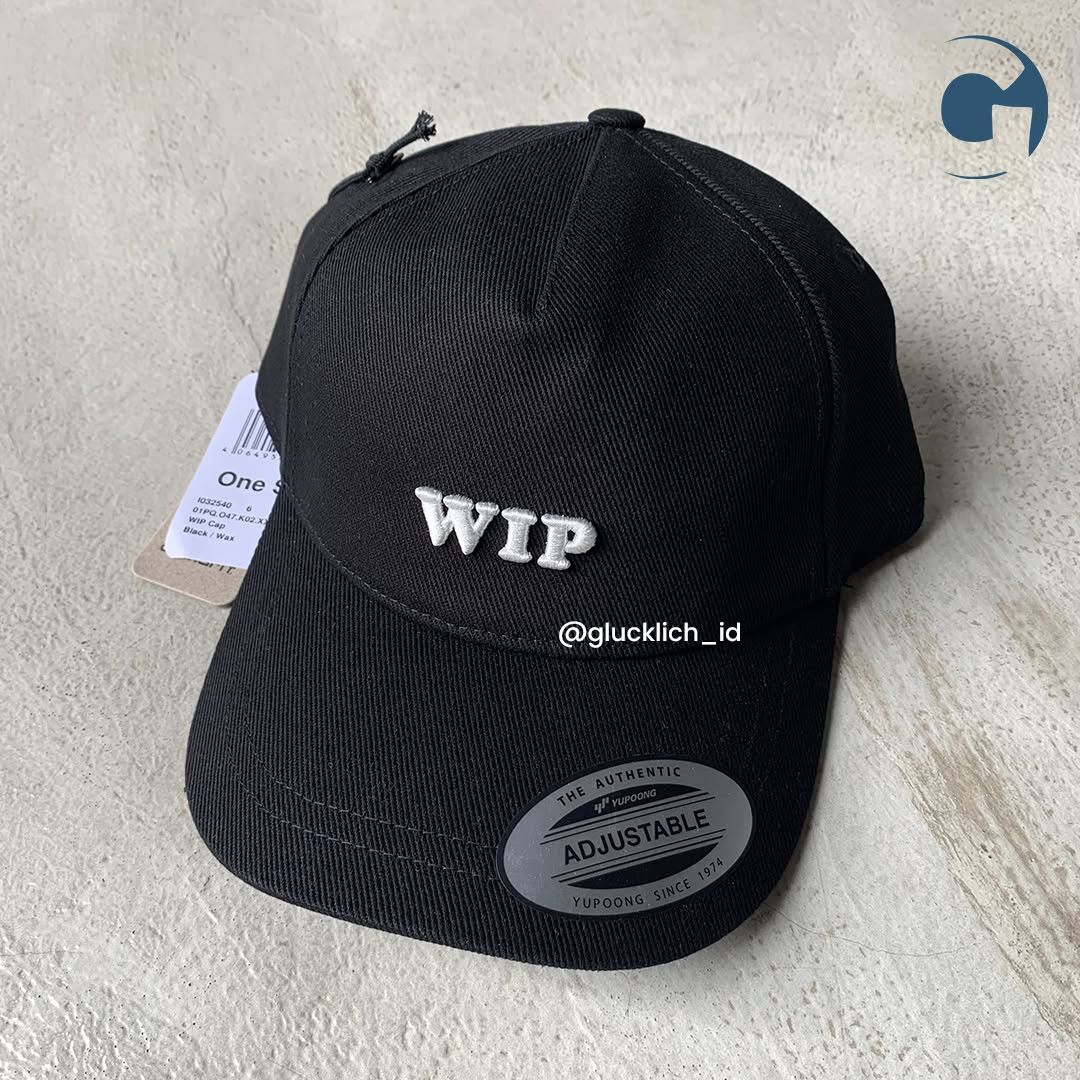 Carhartt Wip Carhartt WIP, 'WIP' Strapback Cap in Black Size ONE SIZE - 2 Thumbnail