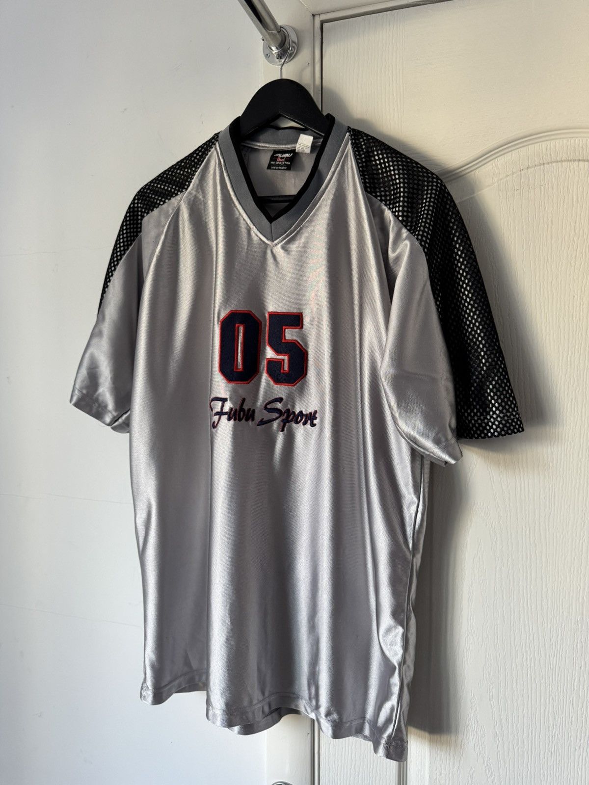 Fubu Vintage 90s FUBU 05 Silver Black Mesh Baseball Jersey Size US L / EU 52-54 / 3 - 3 Thumbnail