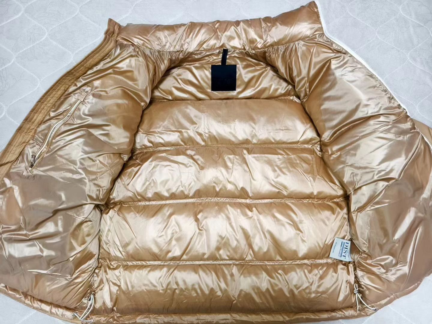 Moncler Moncler champagne epaulet down jacket Size US L / EU 52-54 / 3 - 2 Thumbnail
