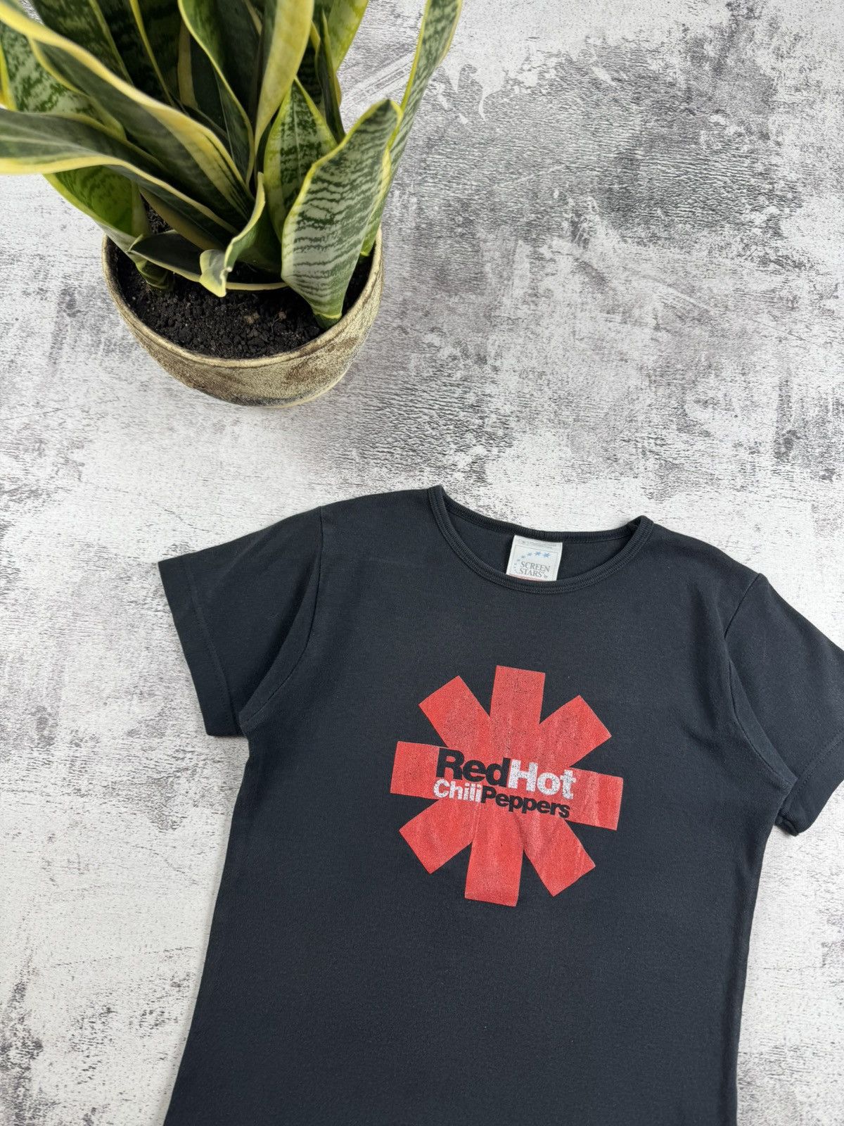 Band Tees Vintage Red Hot Chili Peppers RHCP Y2K 90S T Shirt Tee Top Size S / US 4 / IT 40 - 4 Thumbnail