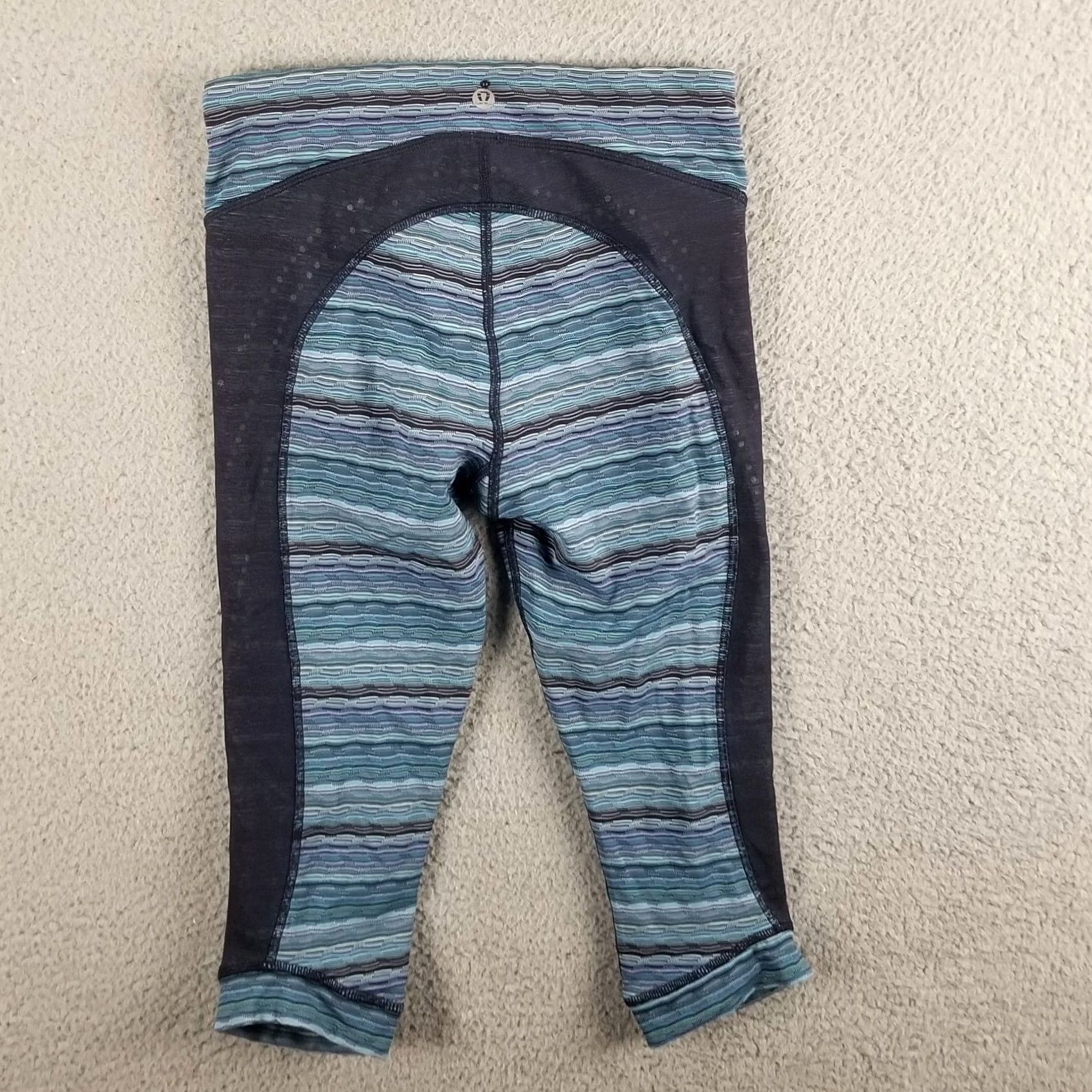 Lululemon Lululemon Stop at Nothing Cropped Reflective Dot Leggings Capris Size 4 Women Black Nylon Lycra Slim Skinny Pull On Casual Activewear Athleisure Size 27" / US 4 / IT 40 - 7 Thumbnail