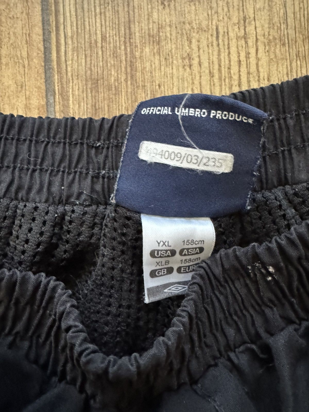 Umbro Umbro Track Pants / Black Mesh Lined Size US 30 / EU 46 - 4 Thumbnail