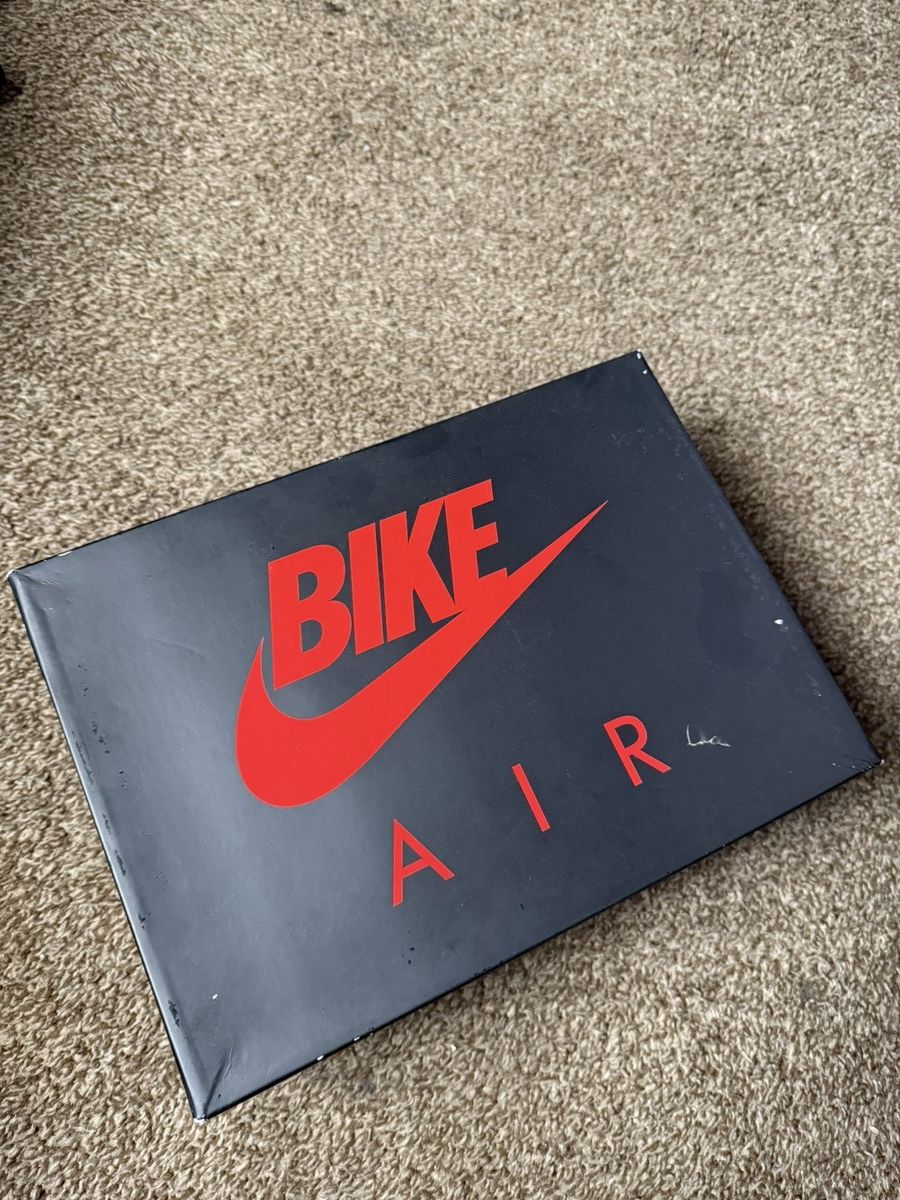 Jordan Brand × Nike Nigel Sylvester Jordan 4 RM ‘Driveway Green’ *Signed Box* Size US 9 / EU 42 - 9 Thumbnail