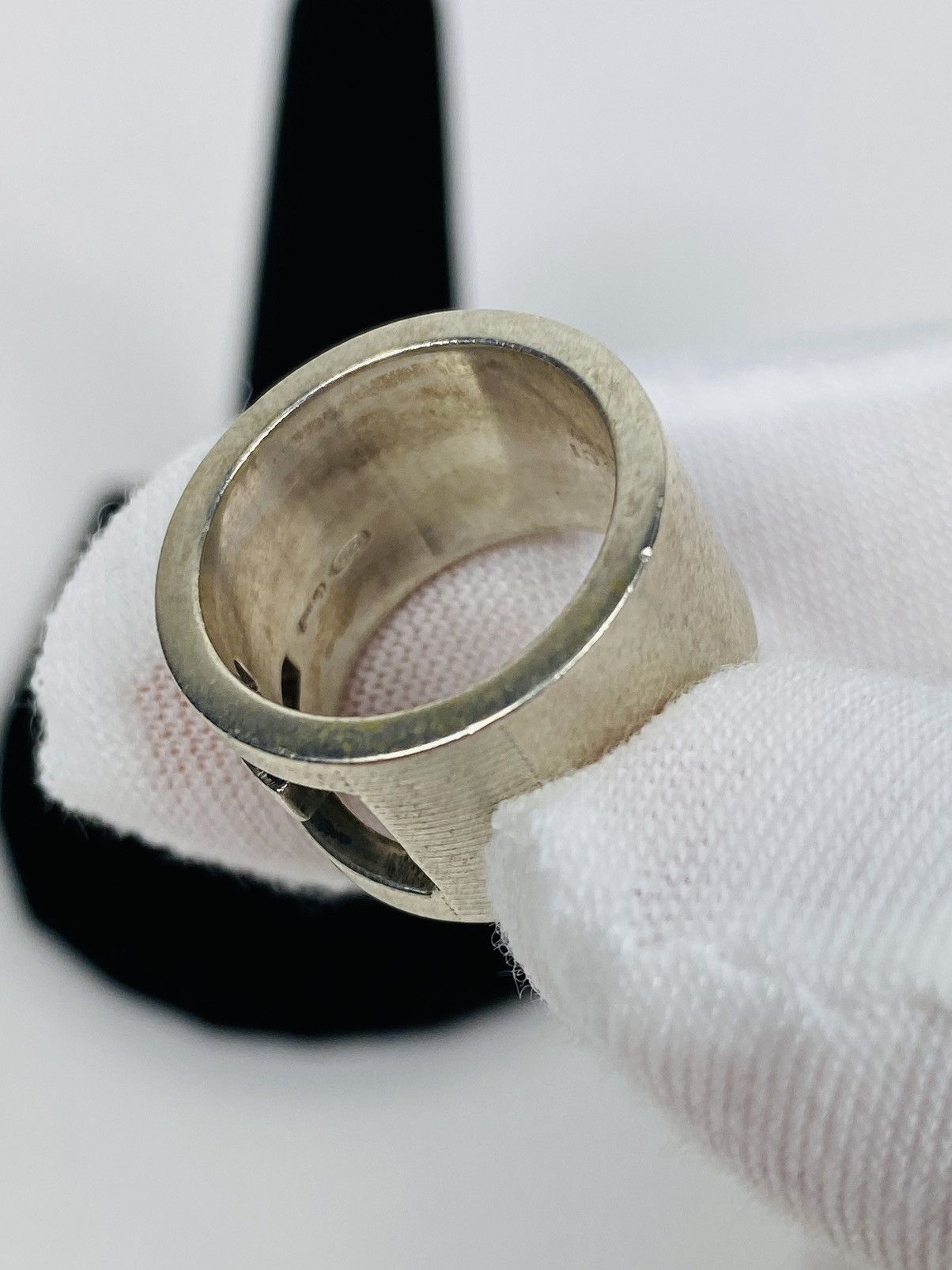 Gucci Gucci .925 Silver G Ring size IT 8 Size ONE SIZE - 8 Thumbnail