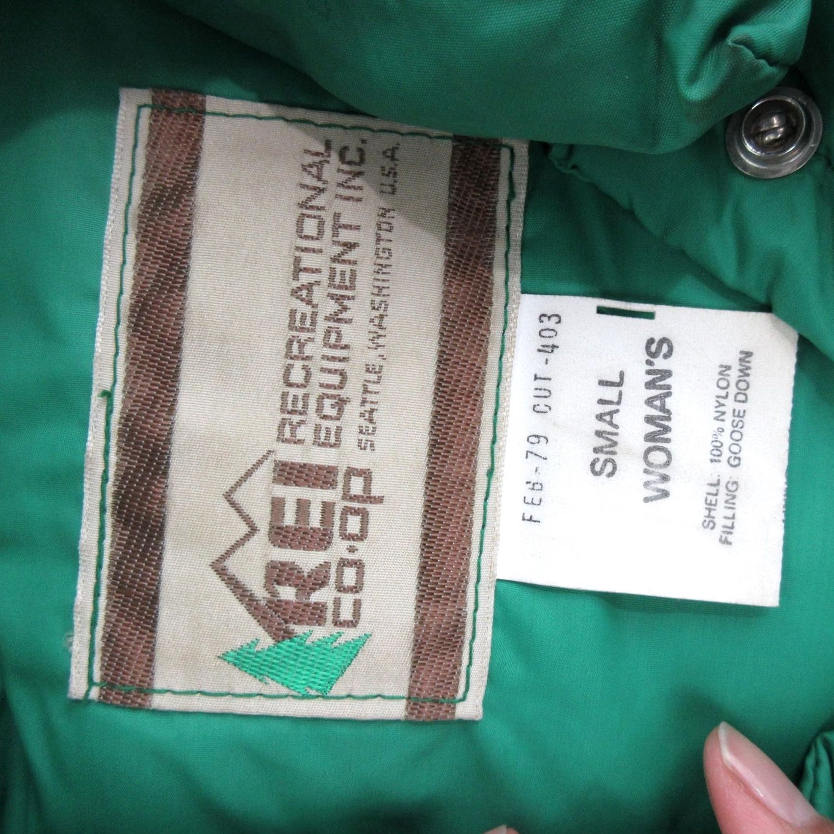 Vintage VINTAGE REI Co-op Puffer Vest Womens Small Green Goose Down Snap High Neck 70s Size S / US 4 / IT 40 - 7 Thumbnail