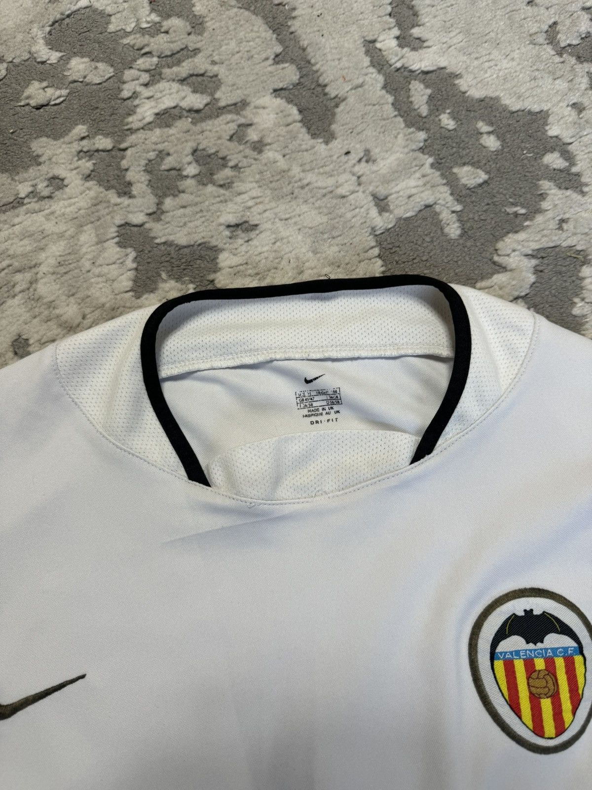 Nike × Vintage Nike FC Valencia 2003-04 Season Home Kit La Liga Jersey Size US XL / EU 56 / 4 - 4 Thumbnail