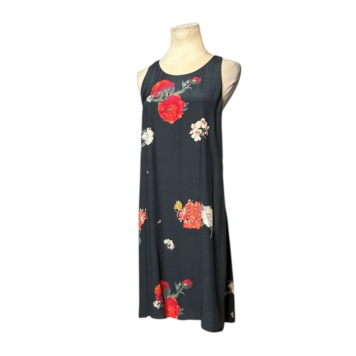 Alice + Olivia Alice + Olivia Castaway Black Red Floral Dress Size M Size S / US 4 / IT 40 - 10 Thumbnail