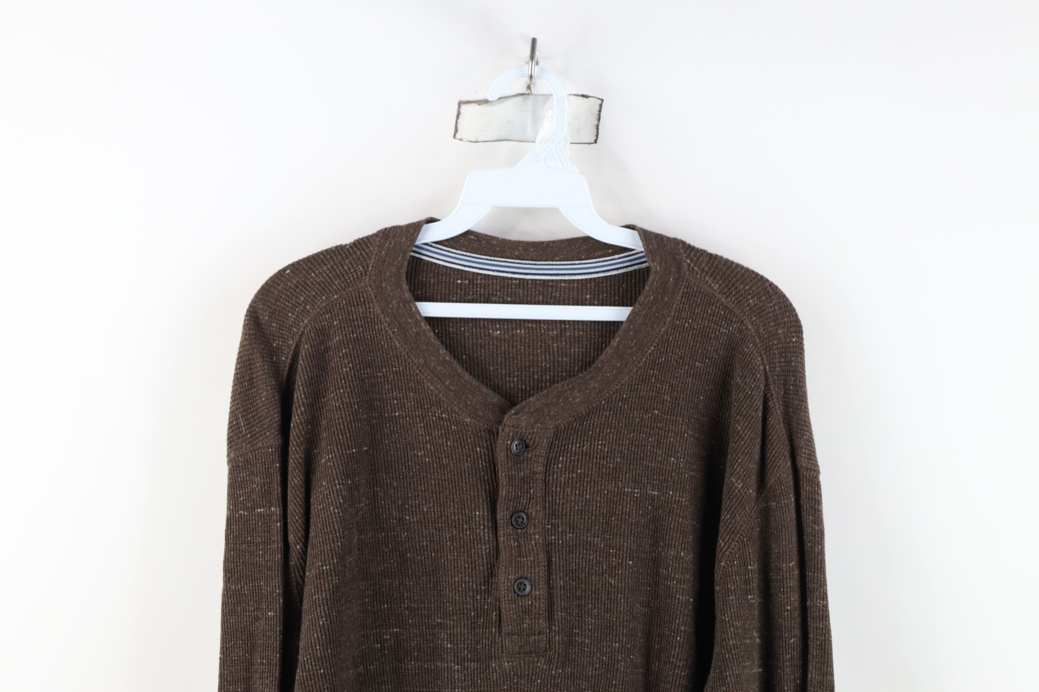 Vintage Vintage Streetwear Baggy Thermal Waffle Knit Henley T-Shirt Size US XL / EU 56 / 4 - 2 Thumbnail