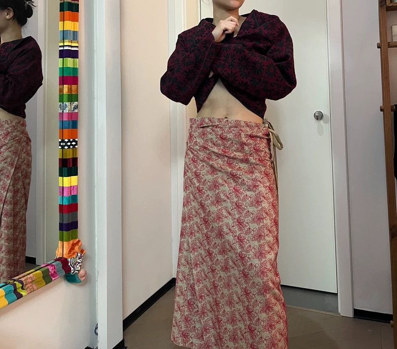 Comme des Garcons Comme des Garcons size S embroidered red overskirt kimono Size 24" / US 00 / IT 34 - 1 Thumbnail