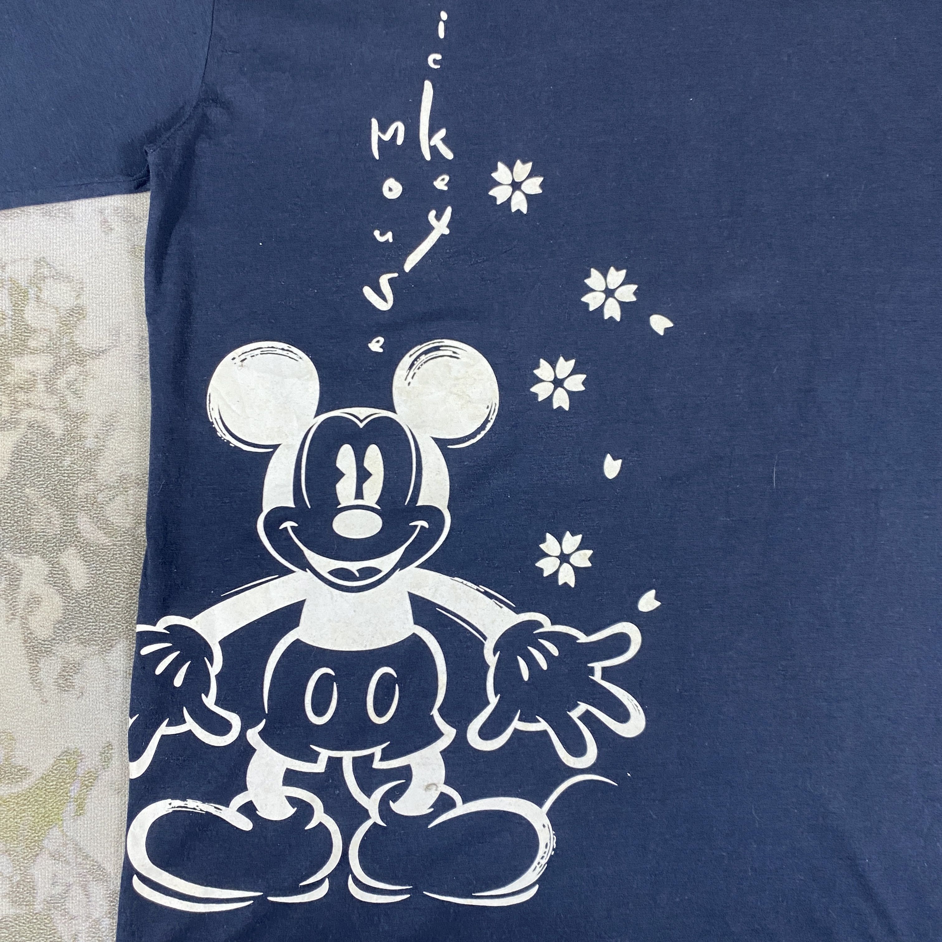 Japanese Brand Vintage Disney Mickey Mouse T-Shirt - L019 Size US M / EU 48-50 / 2 - 3 Thumbnail