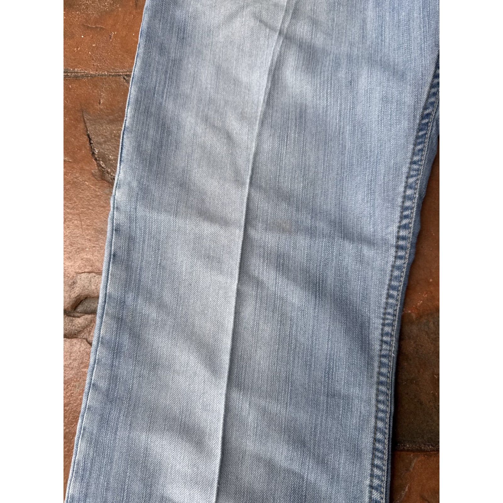 Levi's VINTAGE Levi's Silvertab Bootcut Jeans Mens 33x30 Blue Denim 90s Grunge Logo Pocket Distressed Size US 33 - 7 Thumbnail