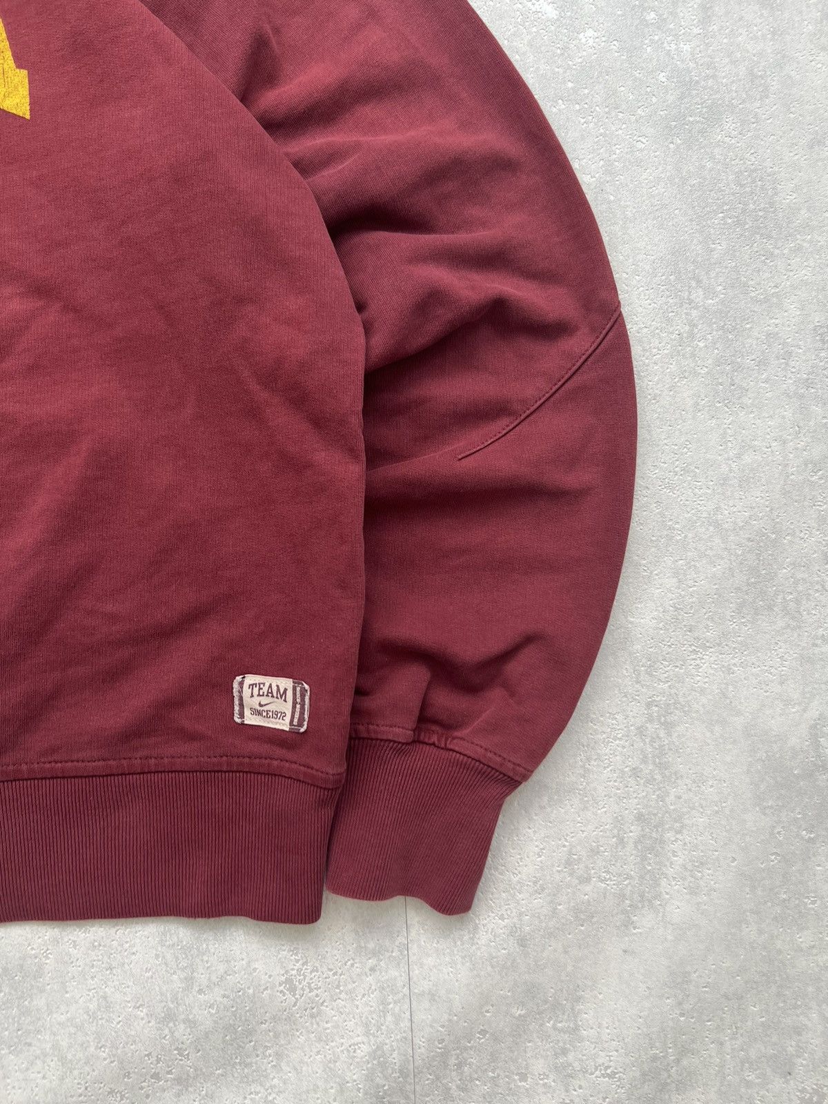 Nike 00’s NIKE TRACK AND FIELD CENTR SWOOSH Y2K BOXY CREWNECK Size US L / EU 52-54 / 3 - 2 Thumbnail
