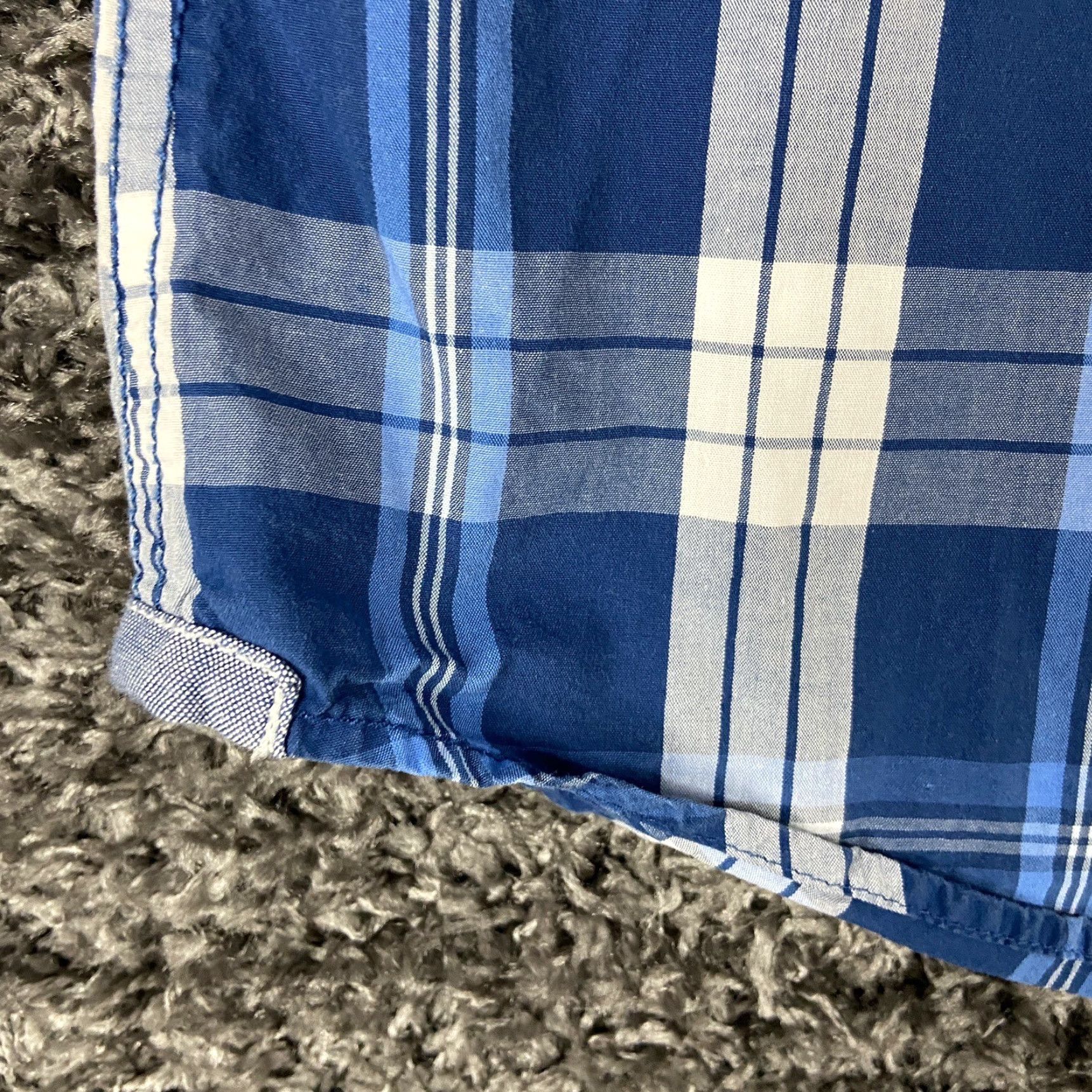 Tommy Hilfiger VINTAGE Tommy Hilfiger Button-Up Shirt Men XS Short Sleeve Plaid Blue Adults XS Men Size US 27 - 2 Thumbnail