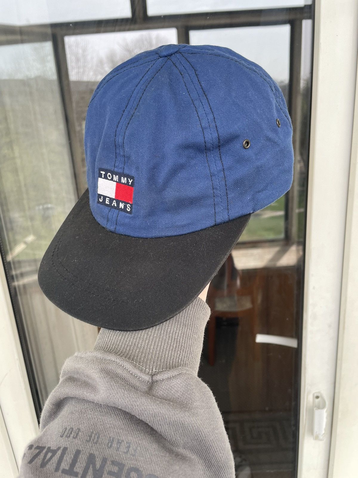 Tommy Hilfiger Vintage Tommy Hilfiger Cap 🧢 Size ONE SIZE - 3 Thumbnail