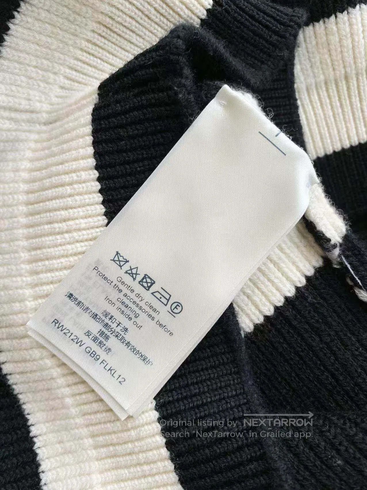 Louis Vuitton Louis Vuitton Gold buckle striped sweater| Size S / US 4 / IT 40 - 5 Thumbnail