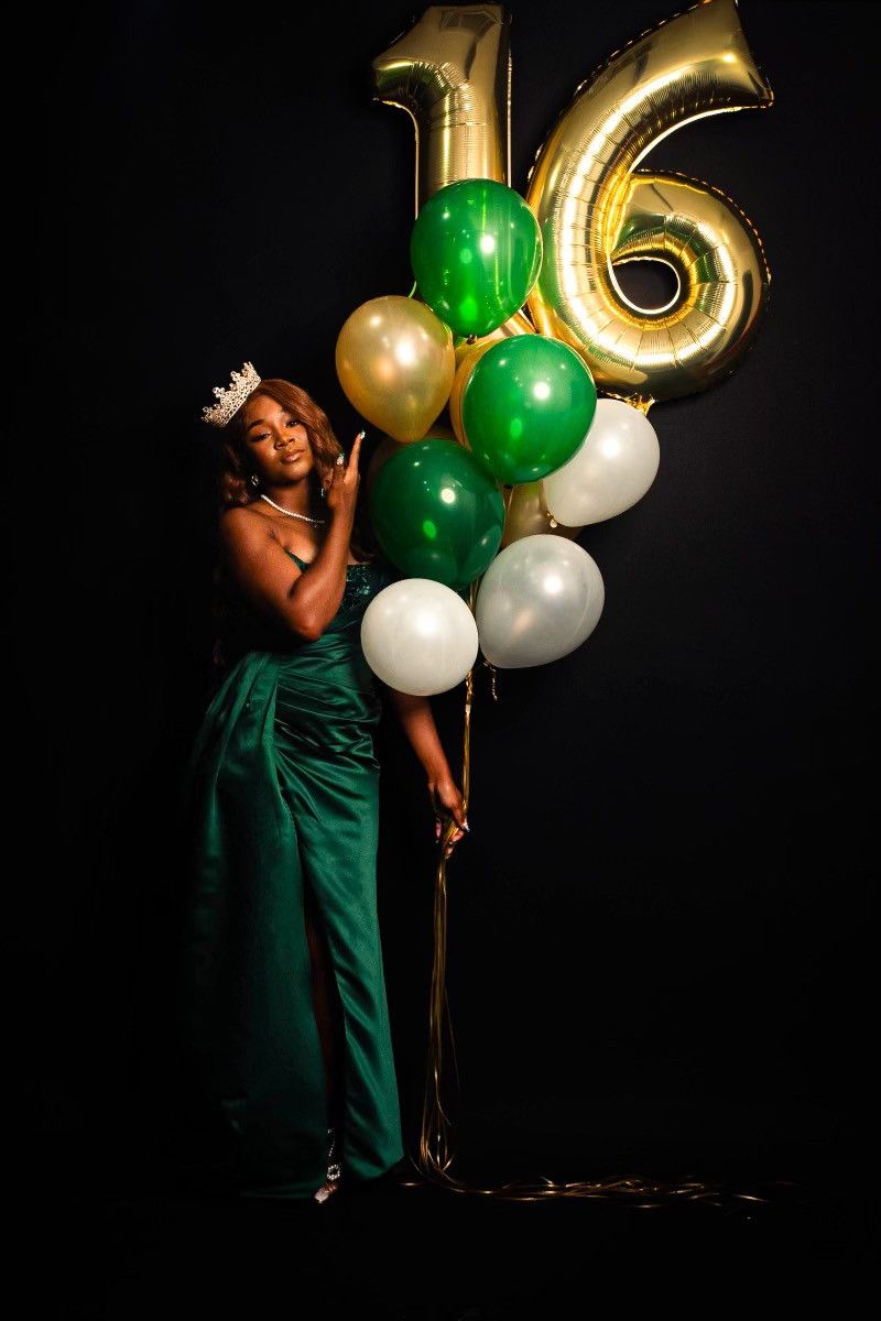 Other Emerald Green Formal Gown💚 Size M / US 6-8 / IT 42-44 - 1 Thumbnail