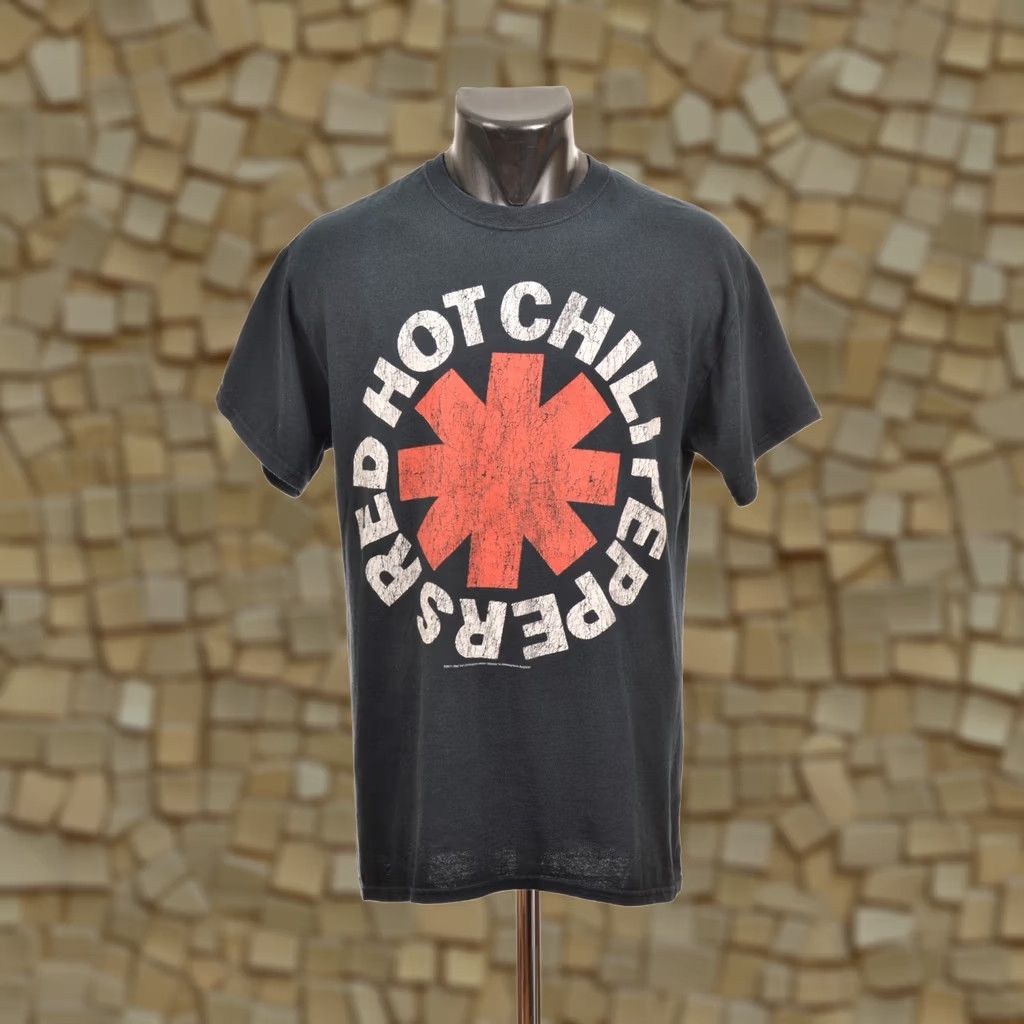 Gildan DDP Gildan Red Hot Chili Peppers RHCP Vintage 2011 T-Shirt Tee Size M Shirt Men Black RHCP 2011 Vintage T-Shirt Mens M Black Size US M / EU 48-50 / 2 - 1 Thumbnail