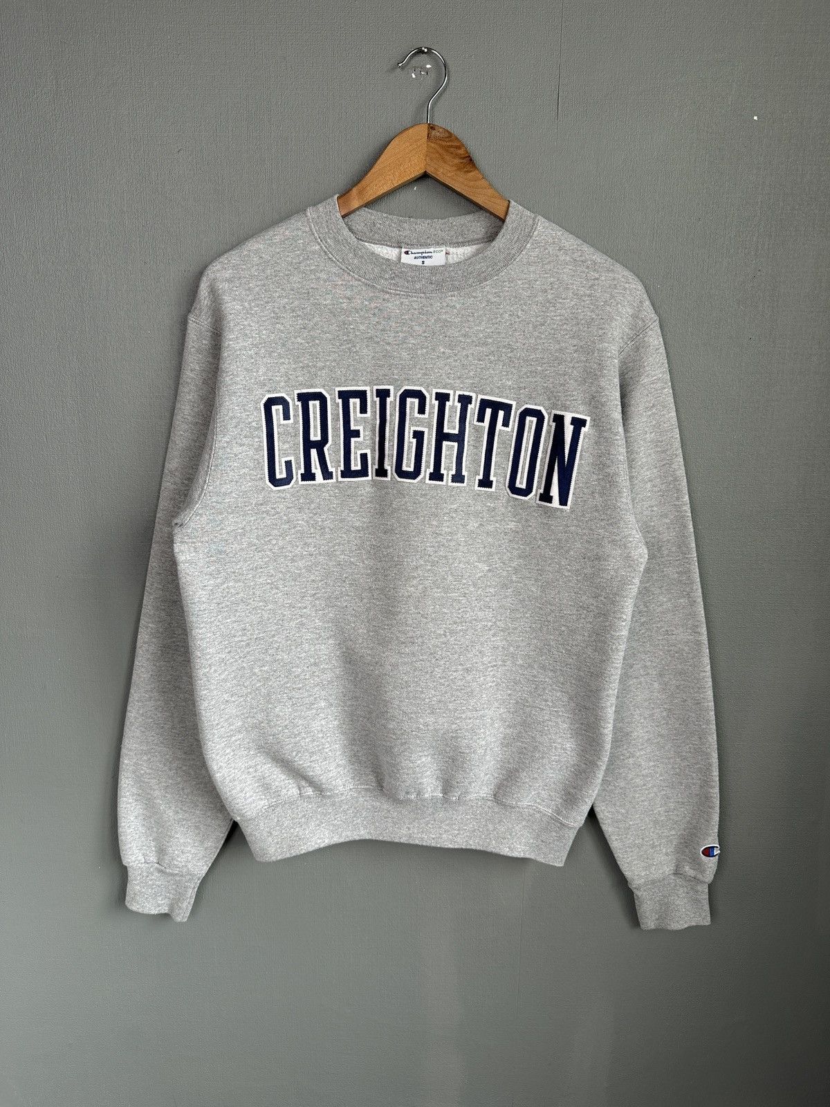 Champion Vintage CHAMPION Creighton Big Logo Sweatshirt Size US S / EU 44-46 / 1 - 1 Thumbnail