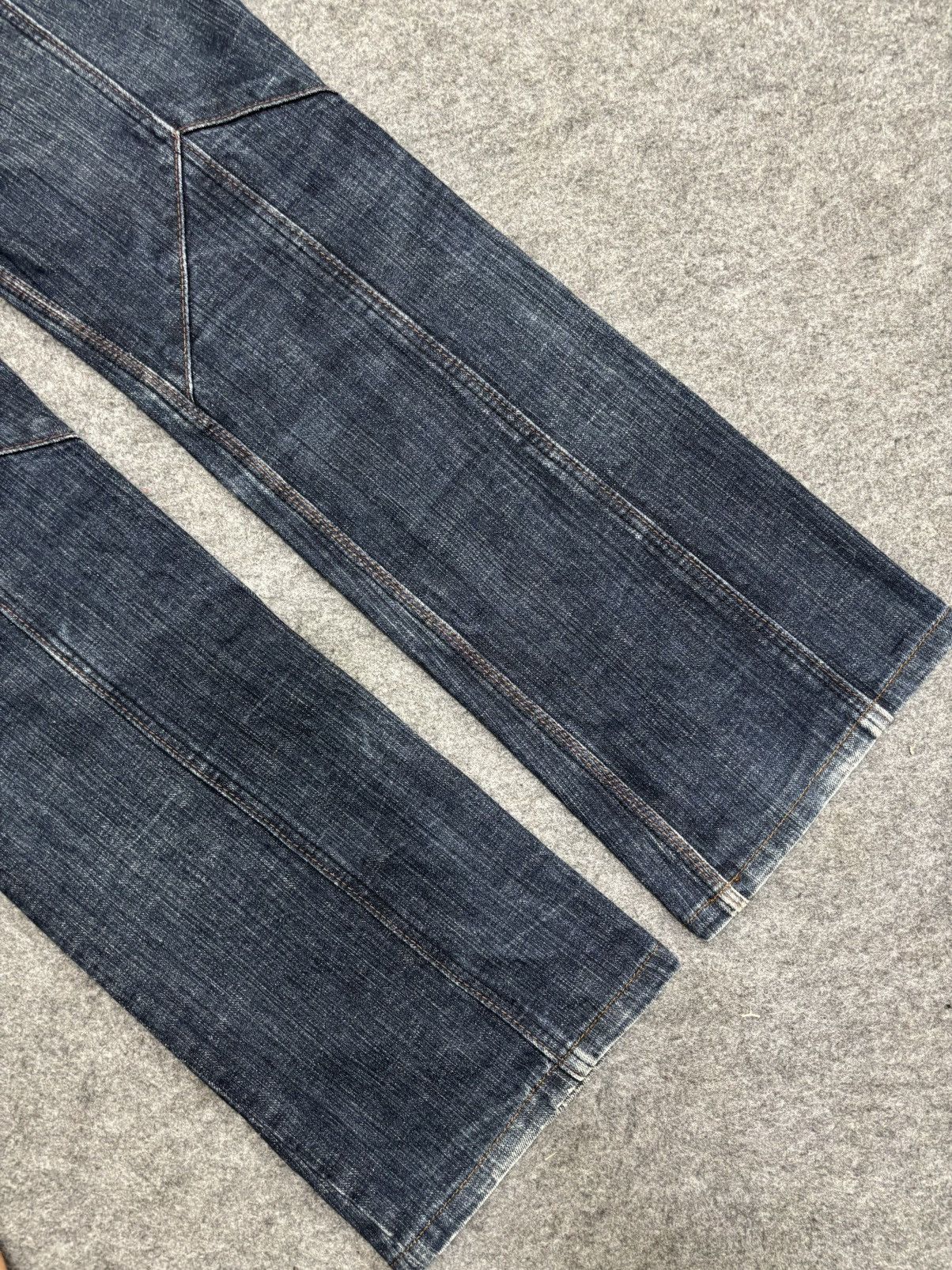 HIDEAWAYS 💥Avant Garde💥Hideaways Multiple Seam Flare Denim F621 Size US 31 - 20 Thumbnail