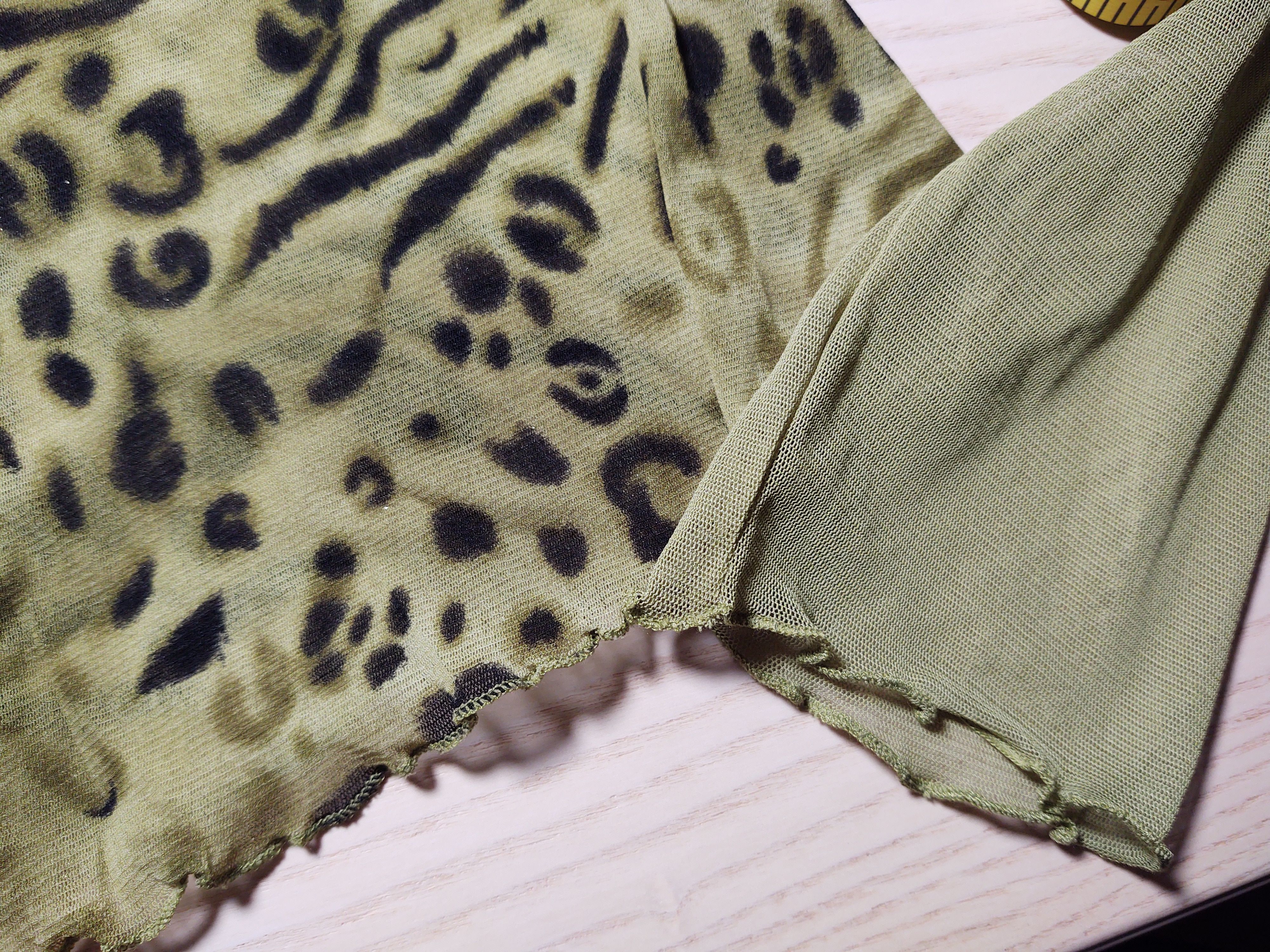 Other Amazing Leopard longsleeeve Composrt Soft Blouse Sz L Size L / US 10 / IT 46 - 9 Thumbnail