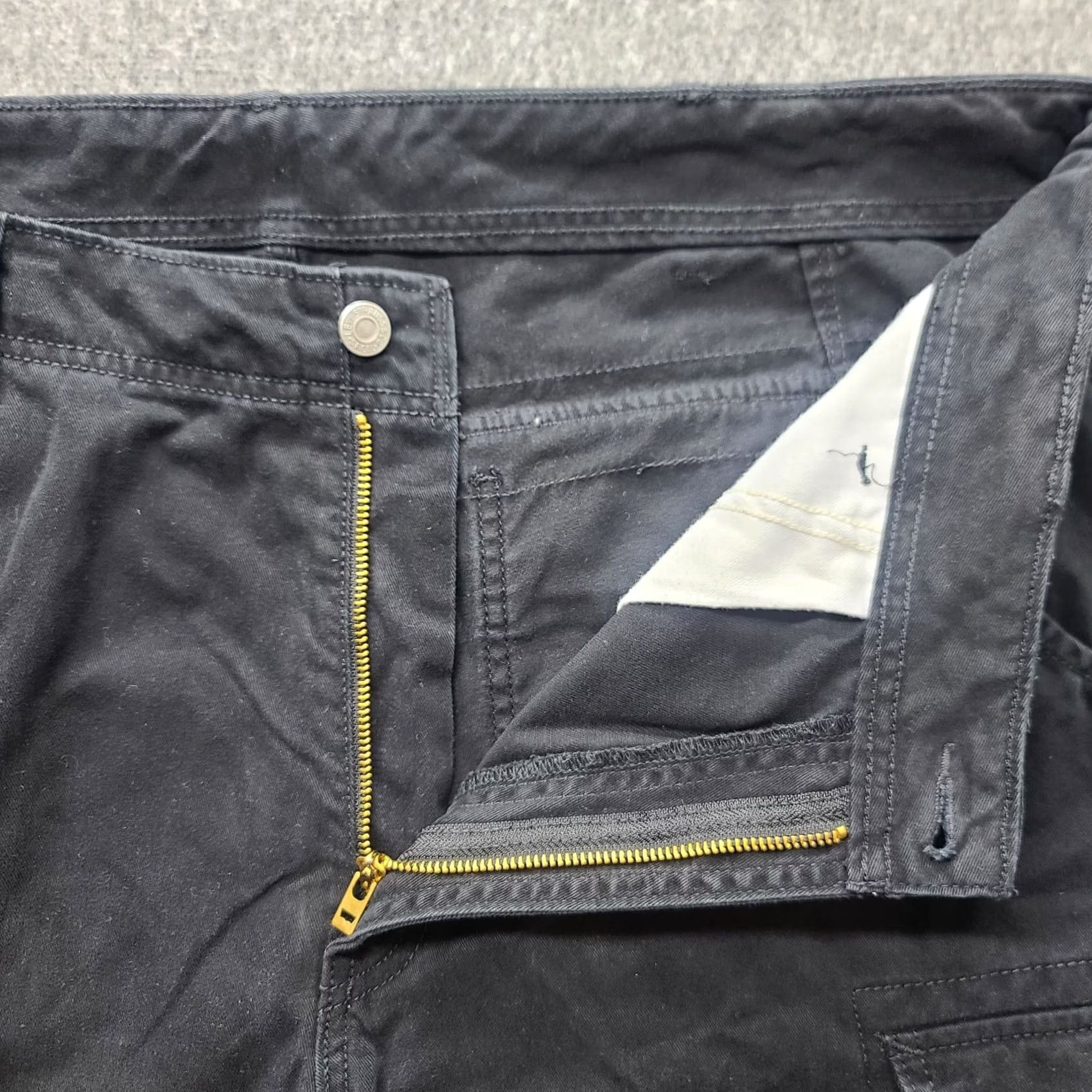 Levi's Levi's Cargo Shorts Mens 38 Relaxed Fit 11" Inseam Cargo Pocket Black Cotton Knit 90s Outdoor Mens Size US 38 / EU 54 - 5 Thumbnail