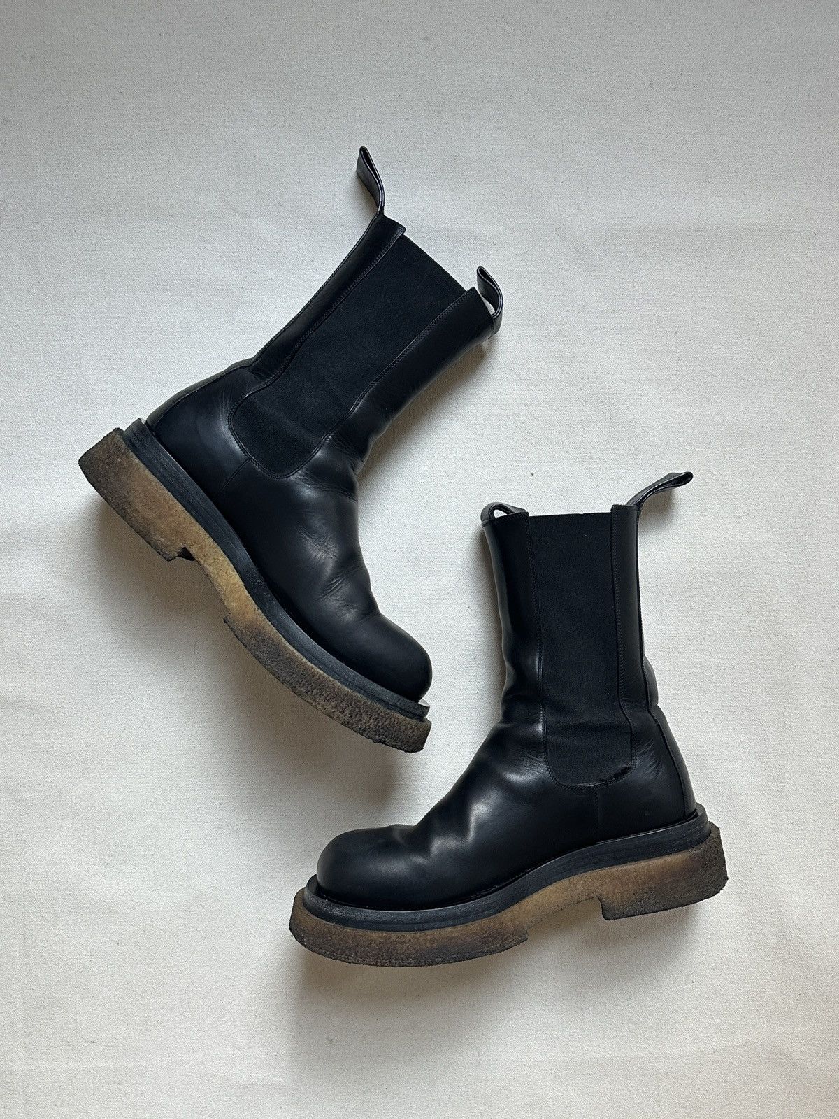 Bottega Veneta Bottega Veneta Lug Chelsea Boots sz. 42 | Grailed