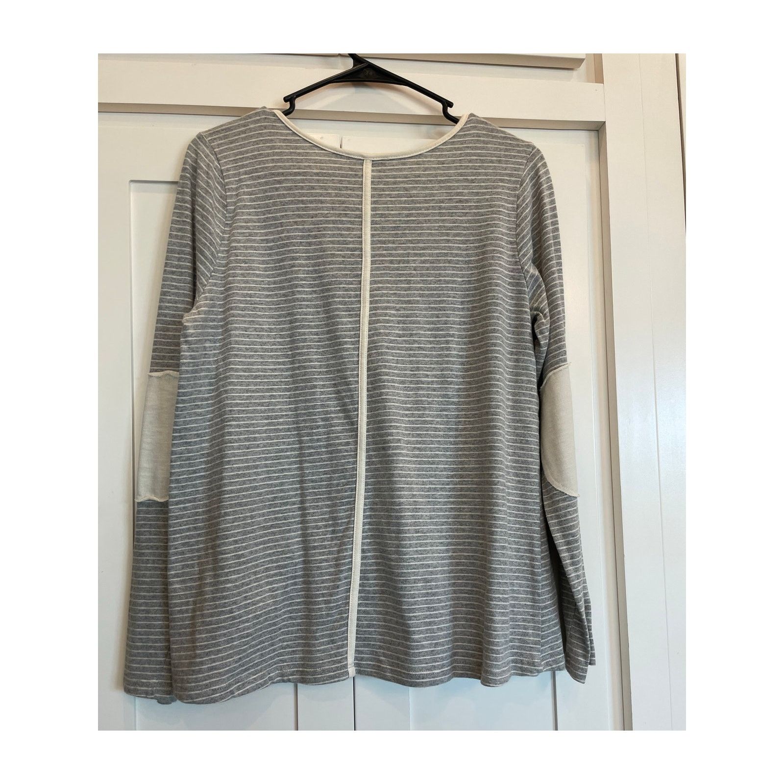 Other UMGEE Grey and white stripe L/S pullover tee M bump friendly Size M / US 6-8 / IT 42-44 - 2 Thumbnail